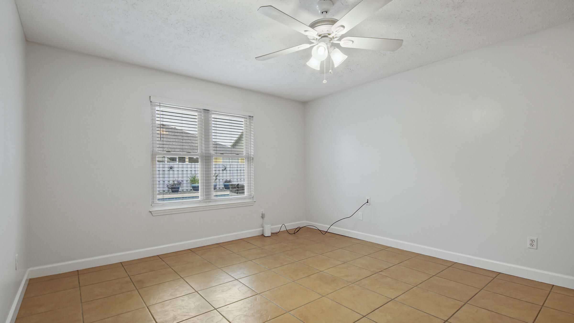 SEACLUSION BEACH - Residential