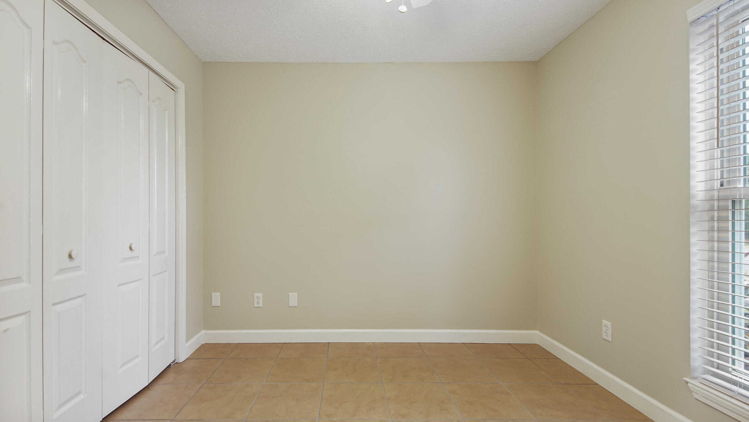 SEACLUSION BEACH - Residential