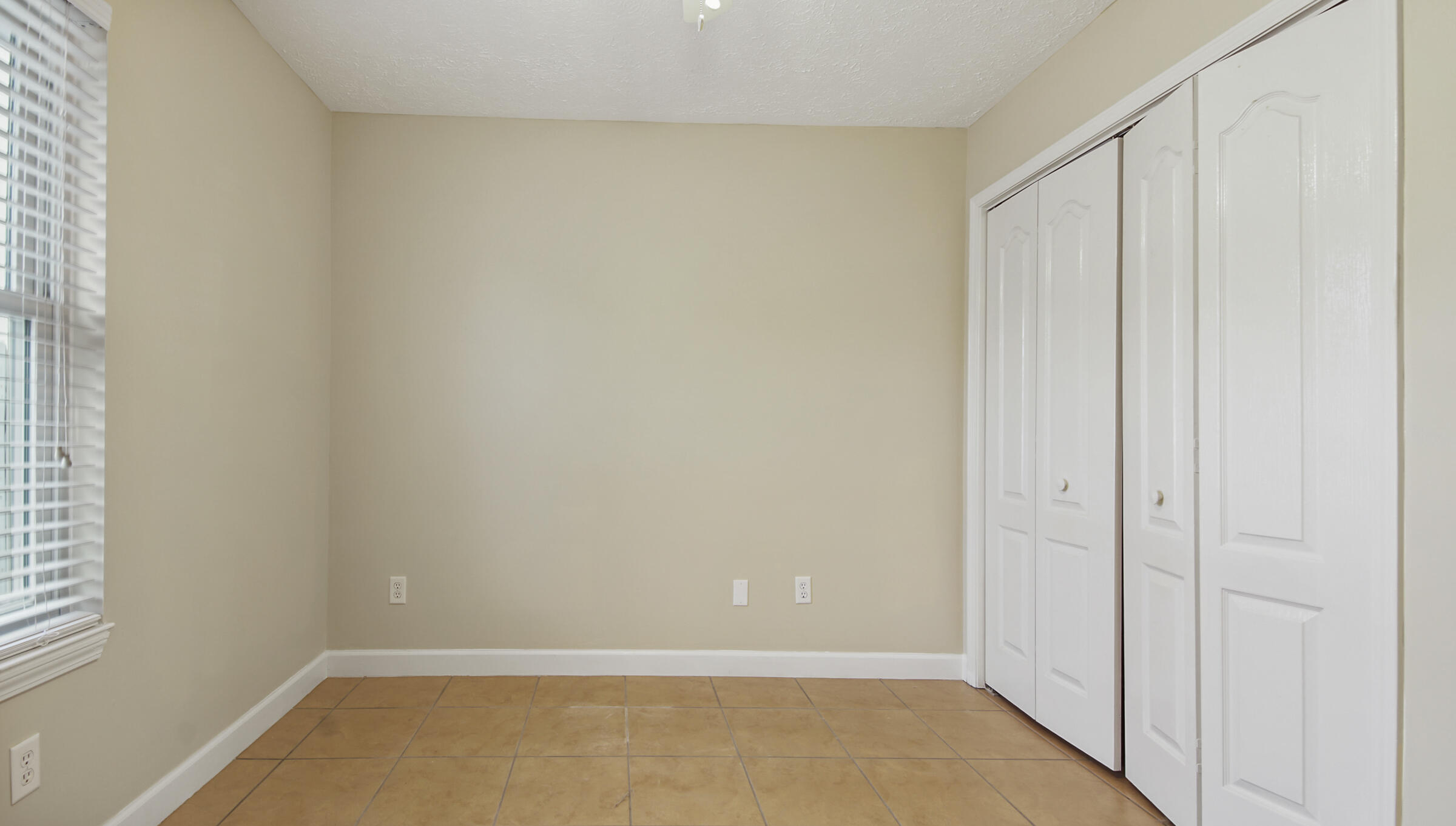 SEACLUSION BEACH - Residential