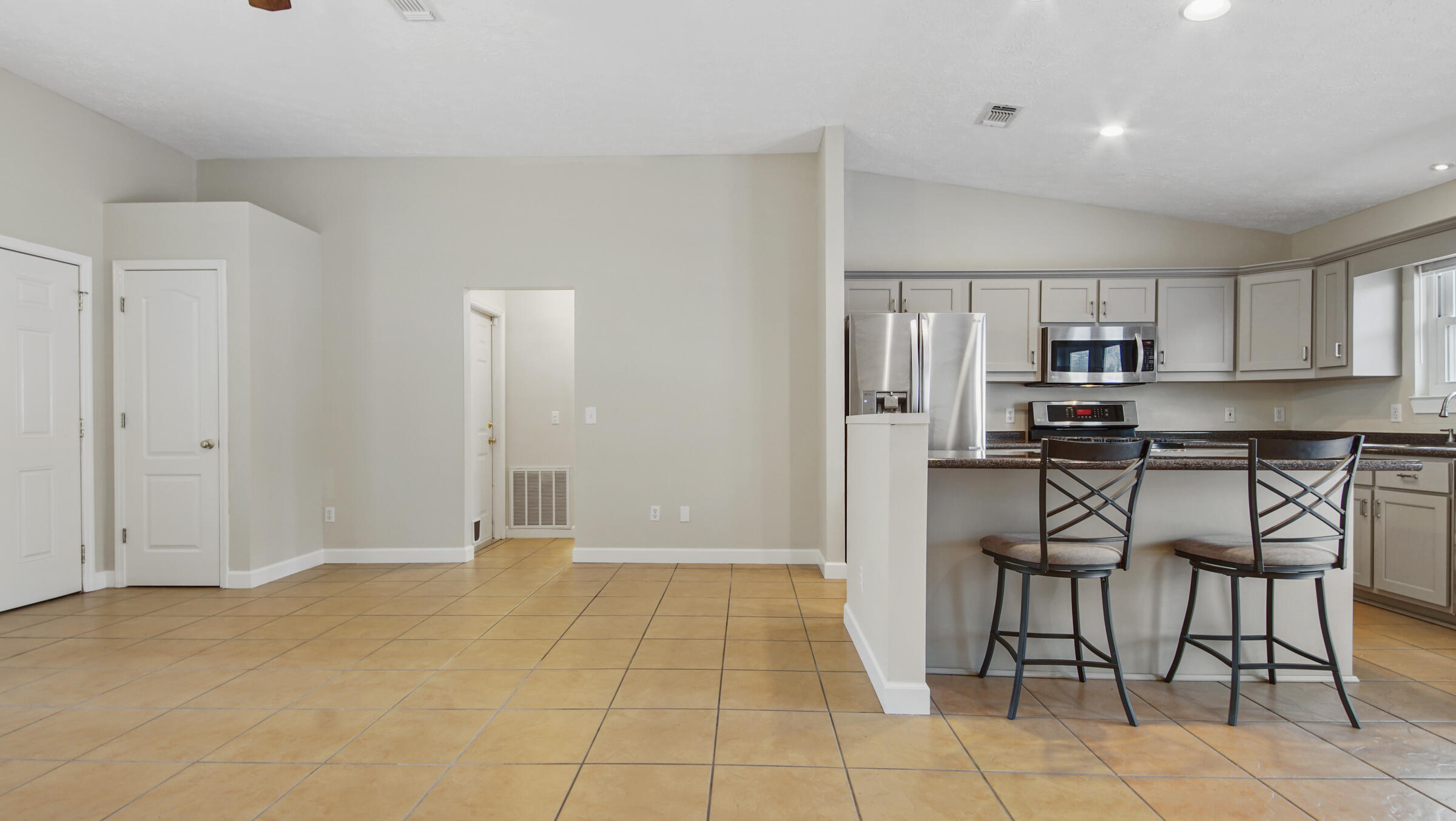 SEACLUSION BEACH - Residential