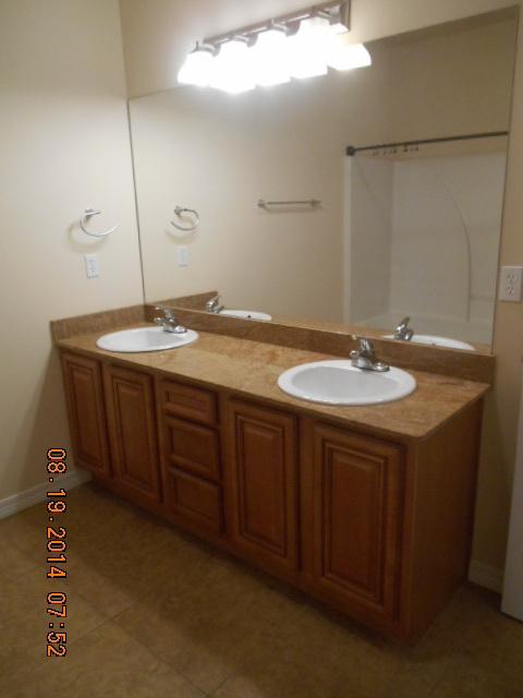 MERIDIAN SQUARE T/H - Residential Lease