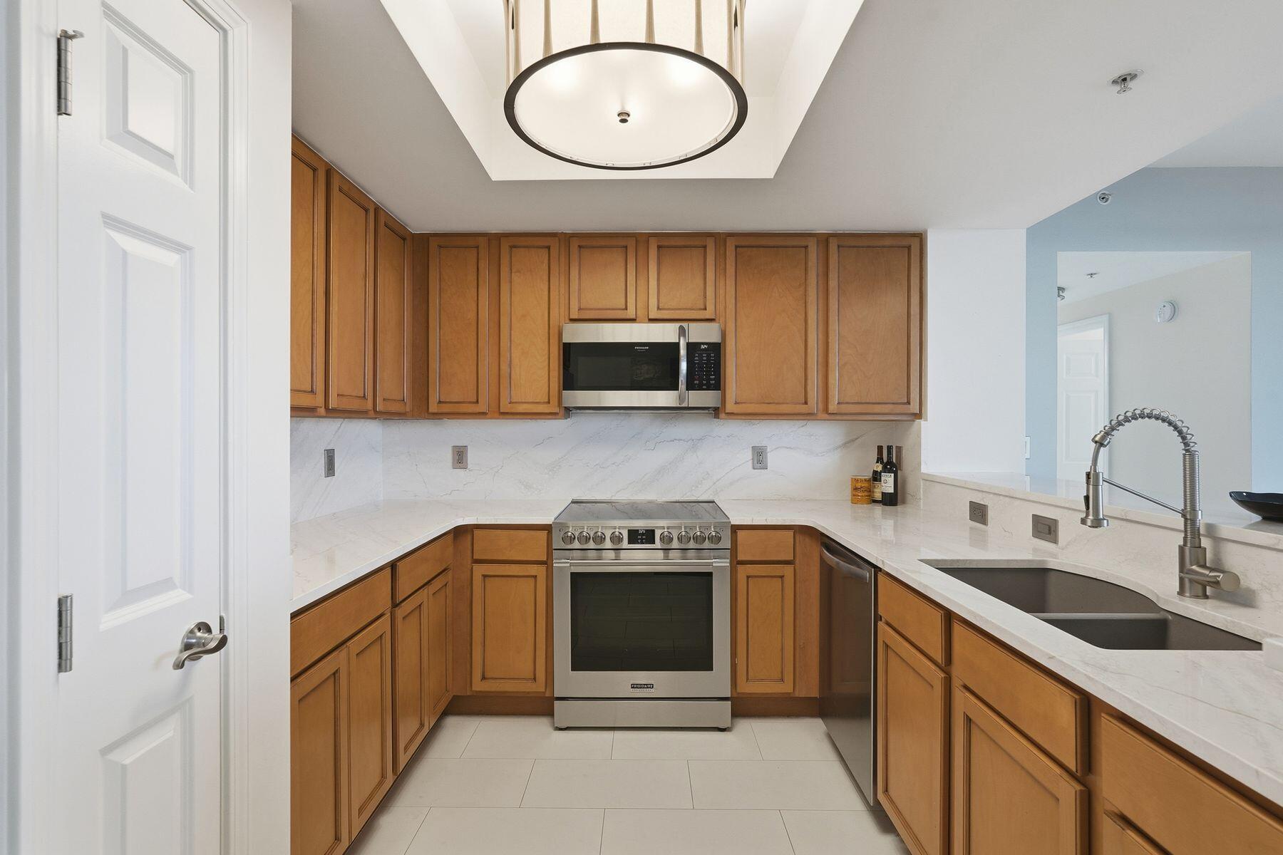 THE PALMS OF DESTIN - Residential