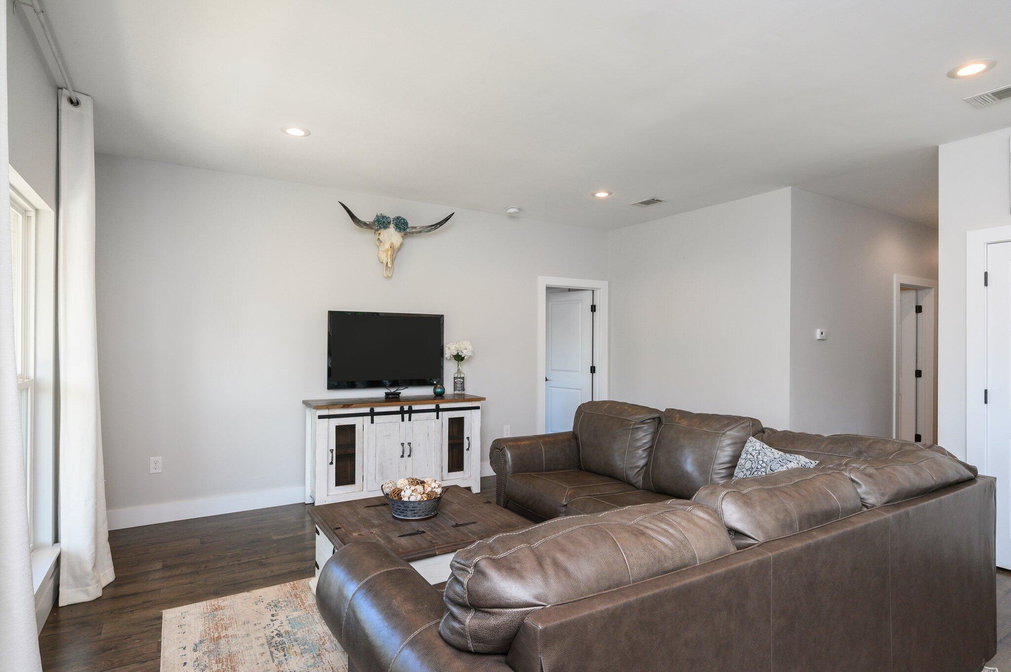 THE PINES - Residential