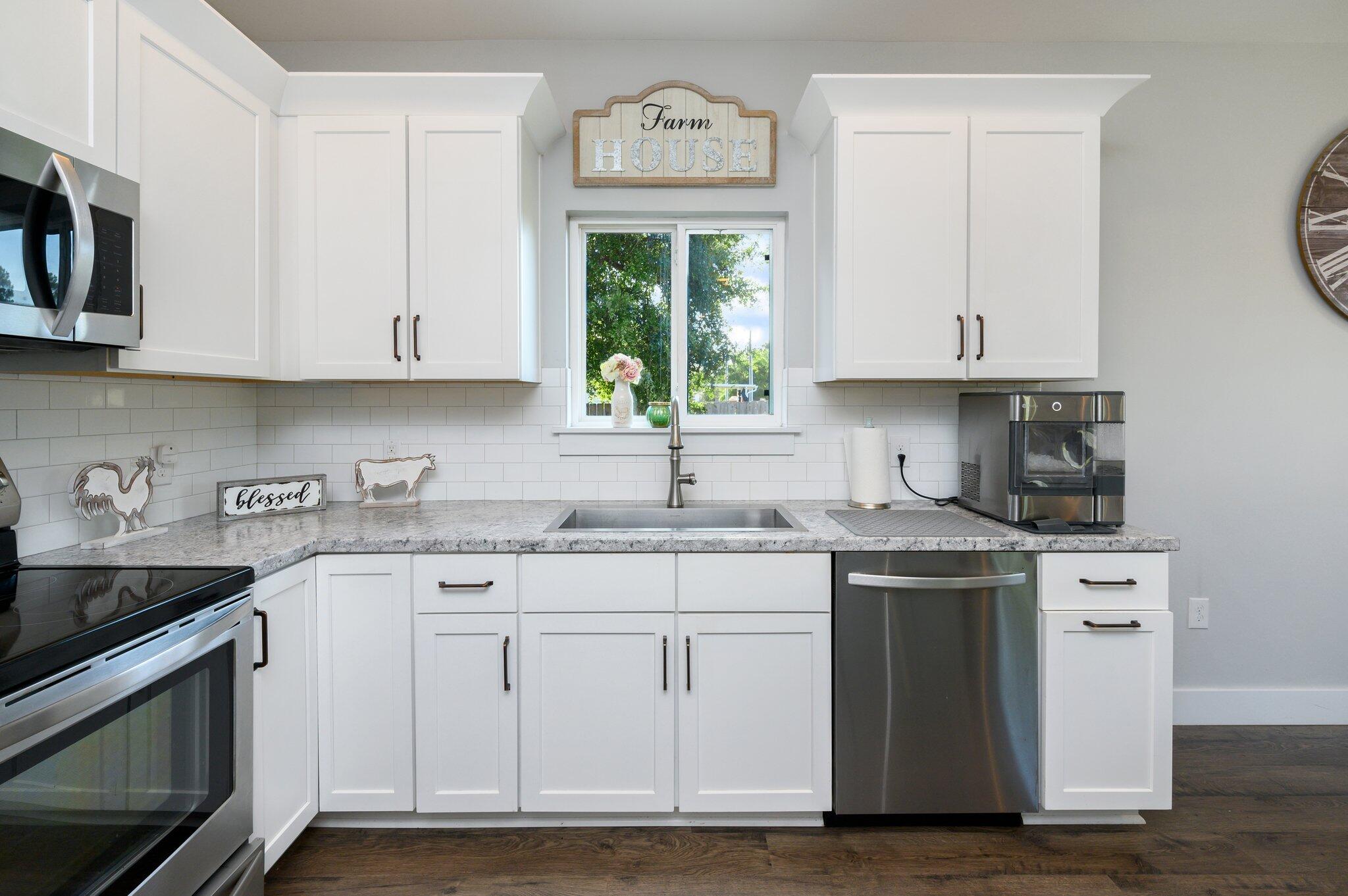 THE PINES - Residential