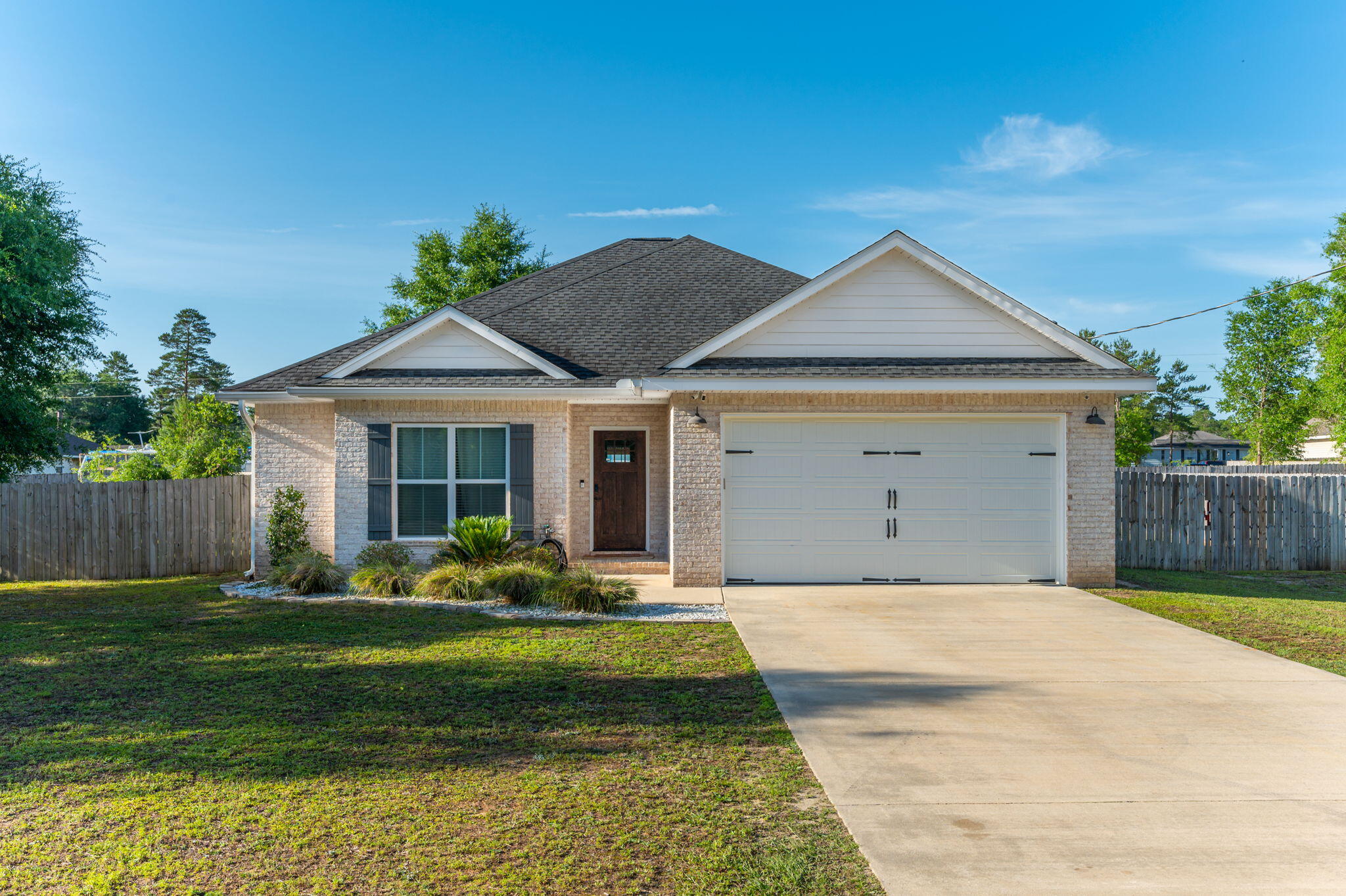 THE PINES - Residential