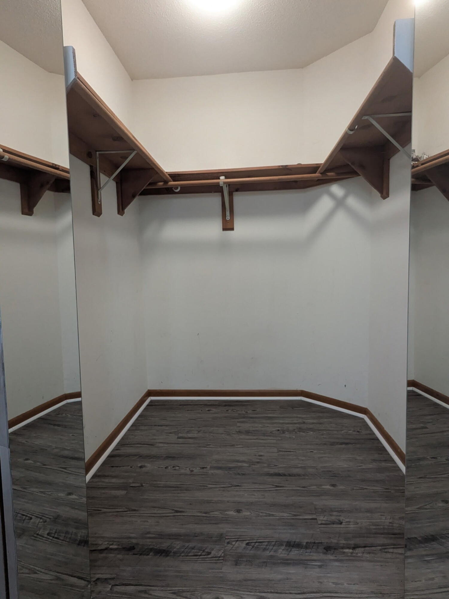 CANTERBURY WOODS - Residential