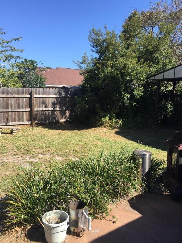 CHATEAU PRES DE LA MER - Residential Lease