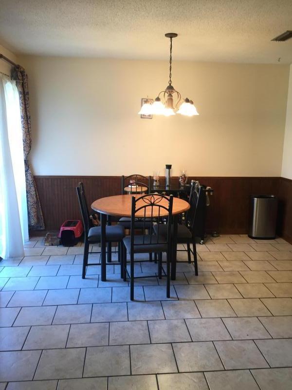 CHATEAU PRES DE LA MER - Residential Lease