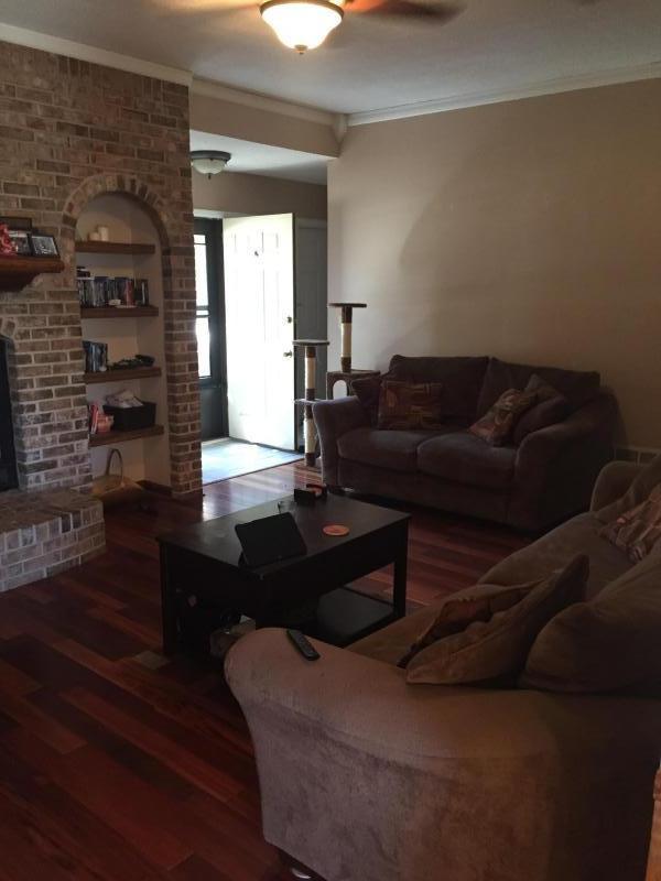 CHATEAU PRES DE LA MER - Residential Lease