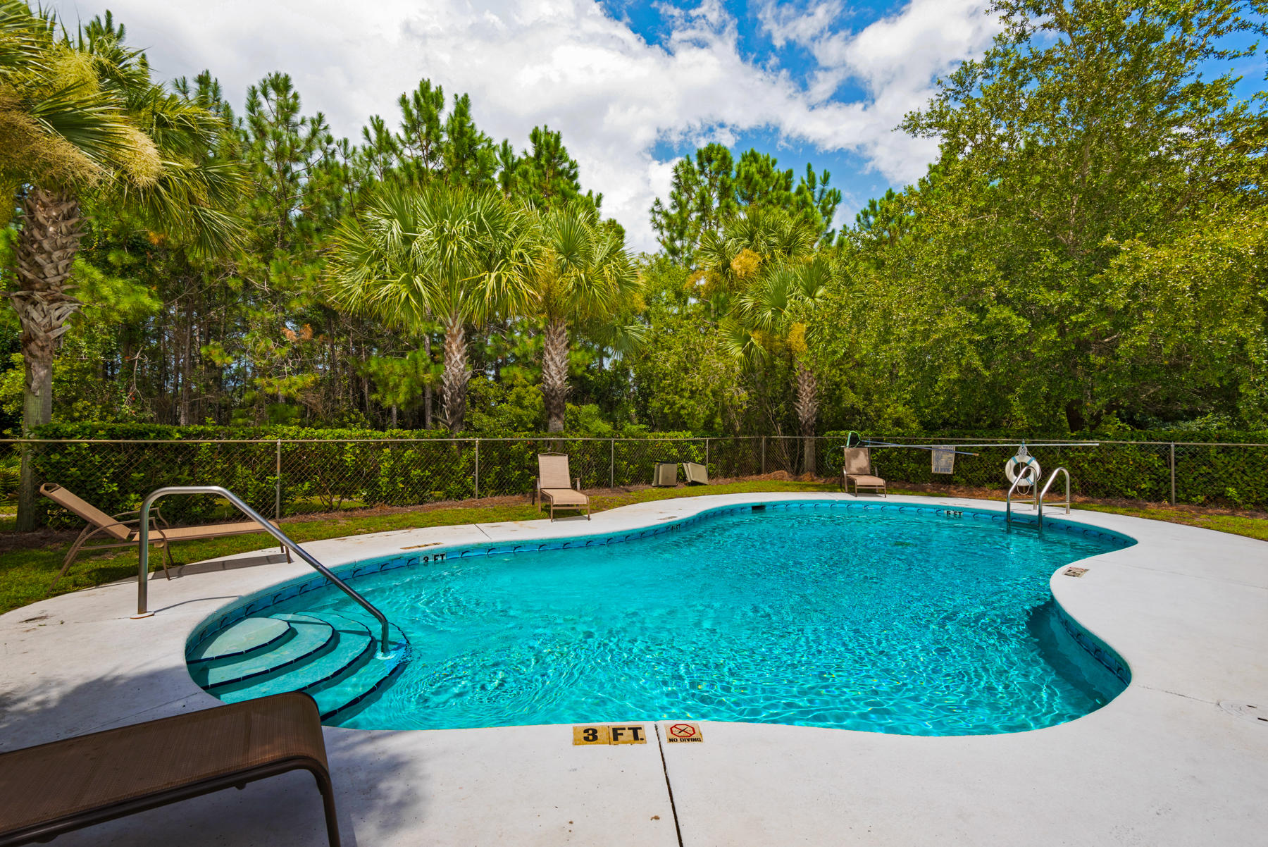 STONEGATE VILLAS - Residential