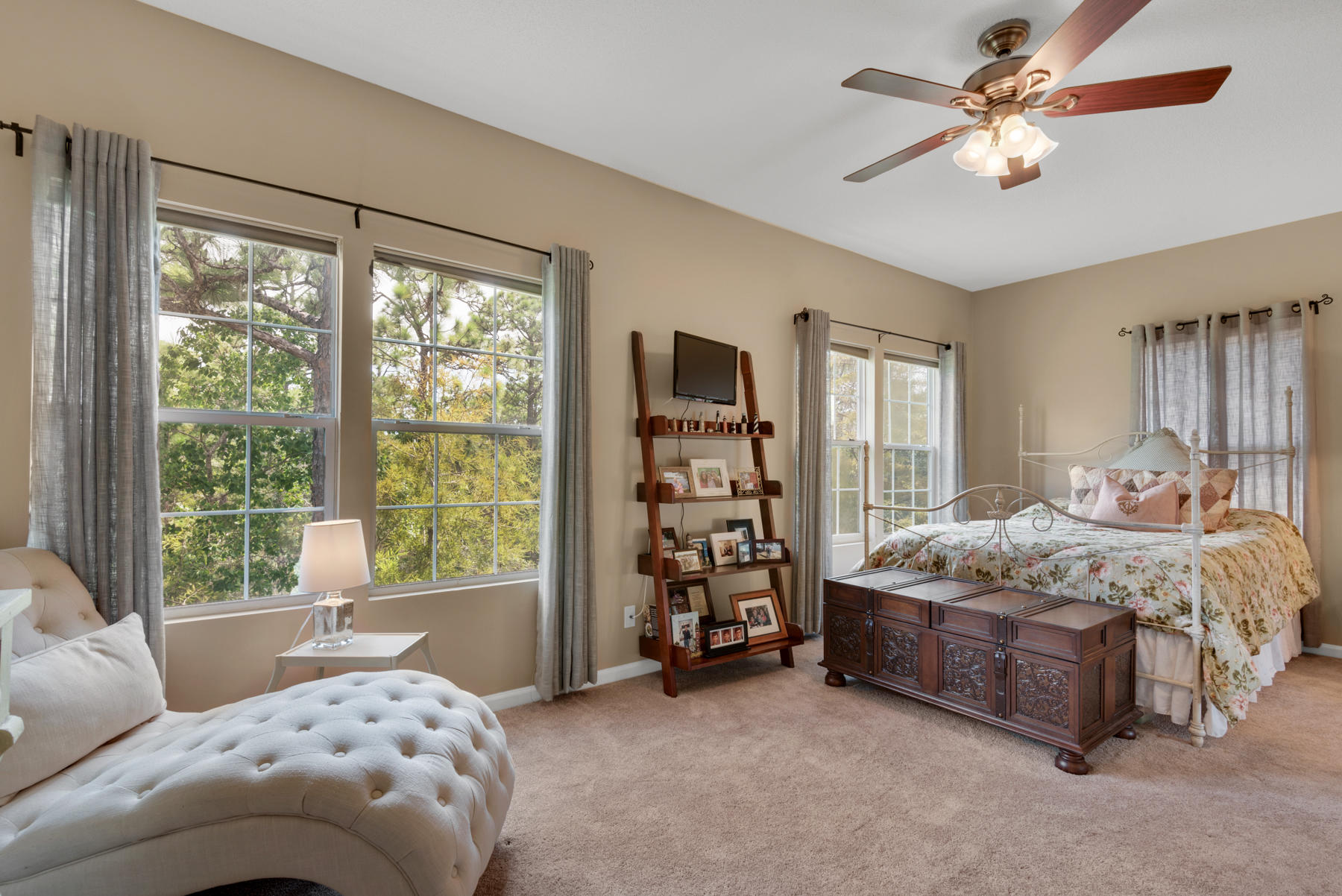 STONEGATE VILLAS - Residential