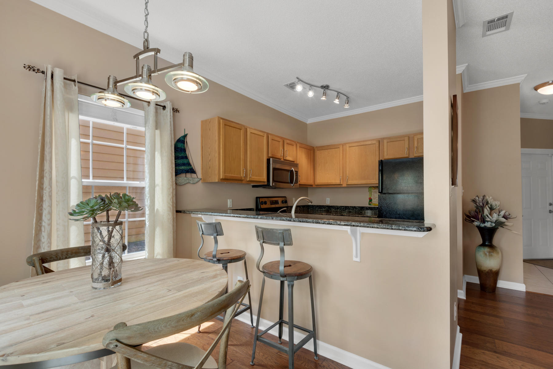 STONEGATE VILLAS - Residential