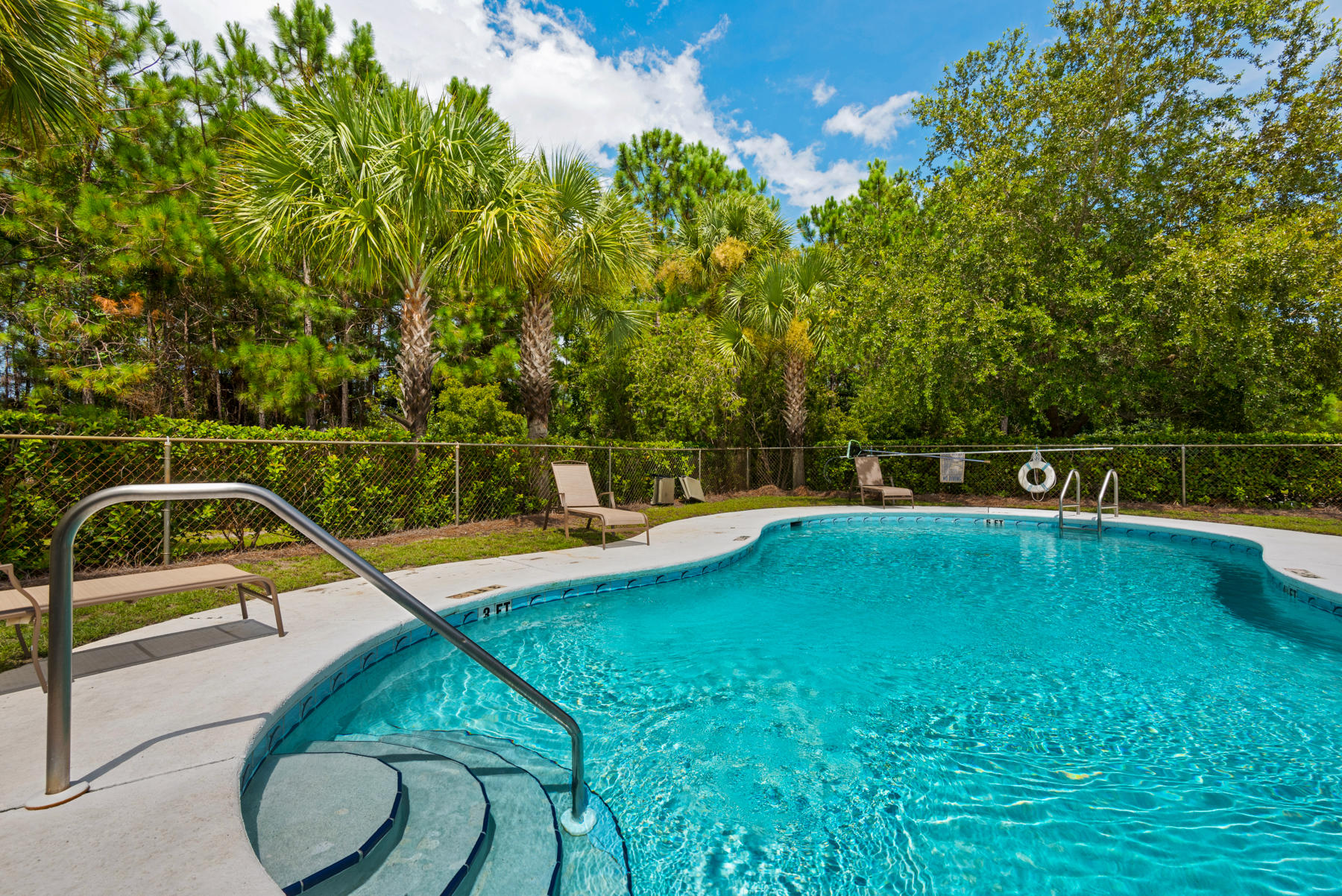 STONEGATE VILLAS - Residential