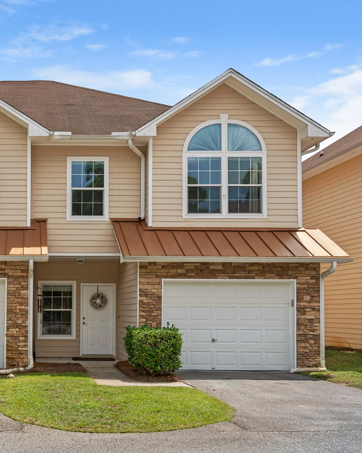 STONEGATE VILLAS - Residential