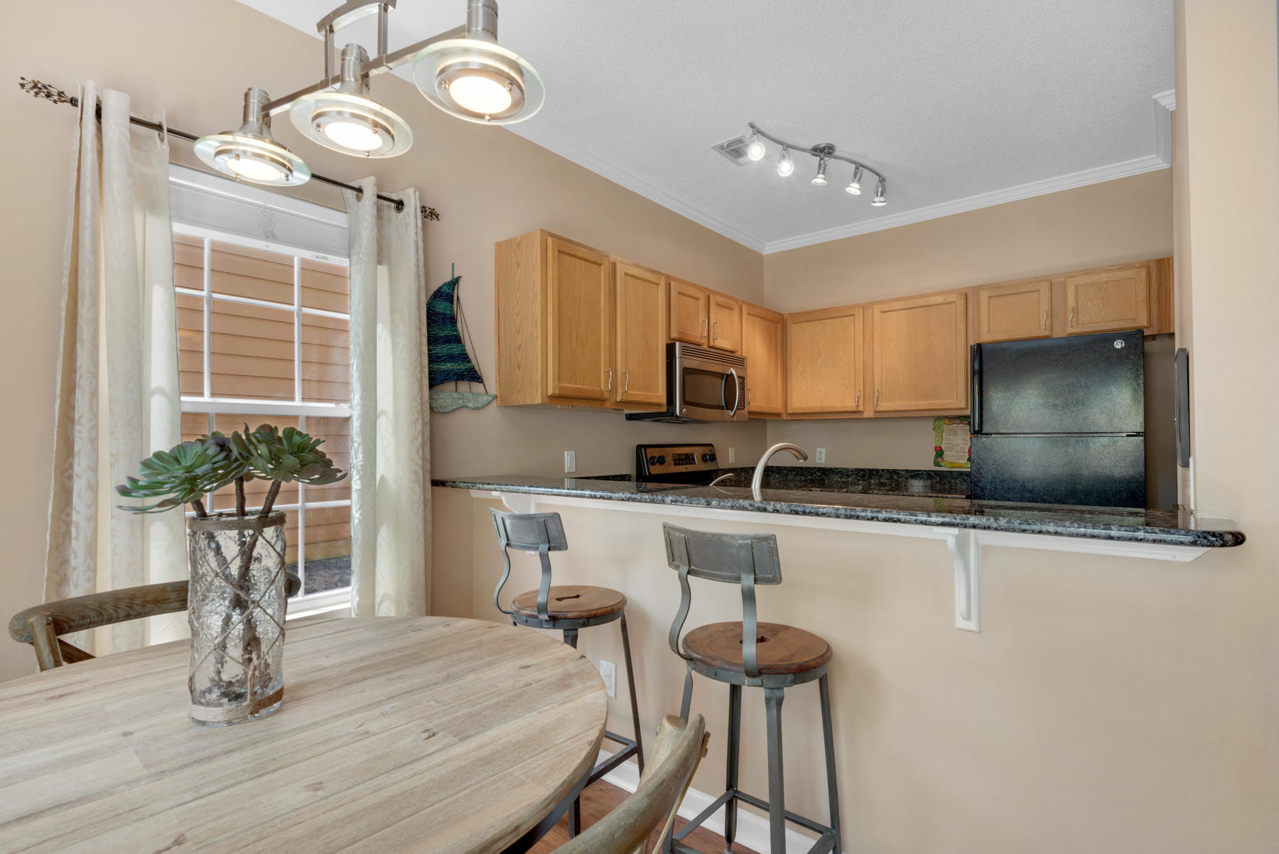 STONEGATE VILLAS - Residential