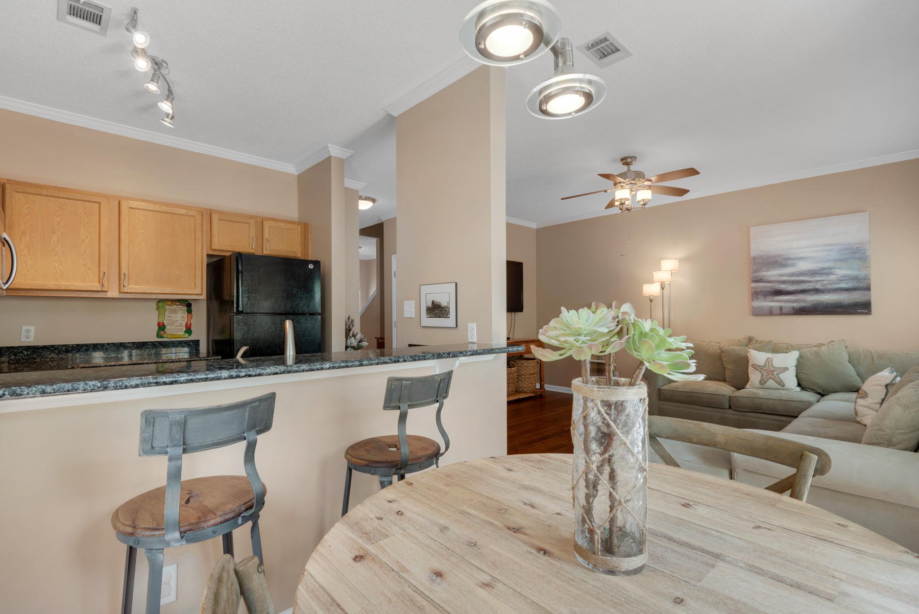 STONEGATE VILLAS - Residential