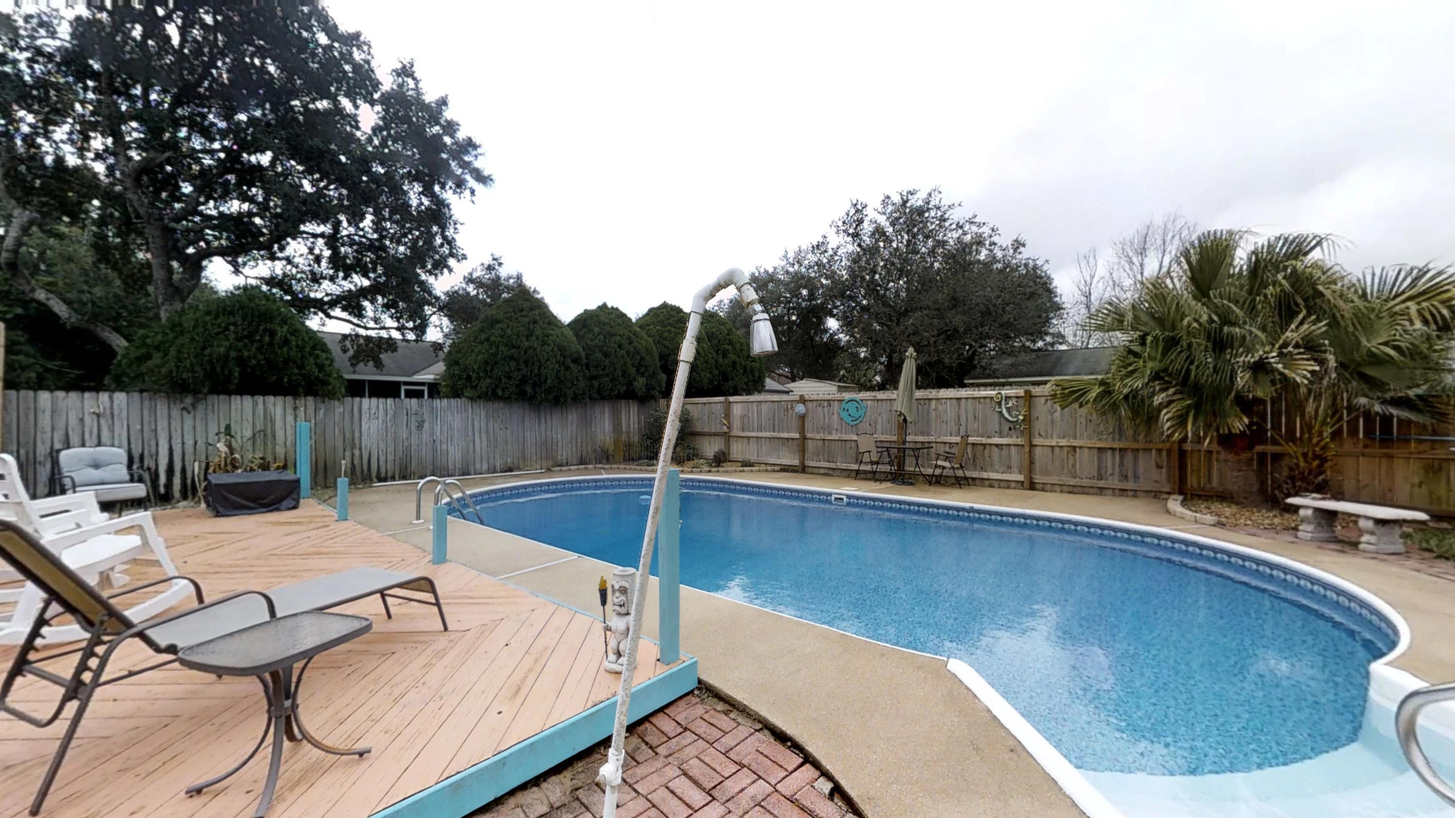 COUNTRY BREEZE ESTATES - Residential