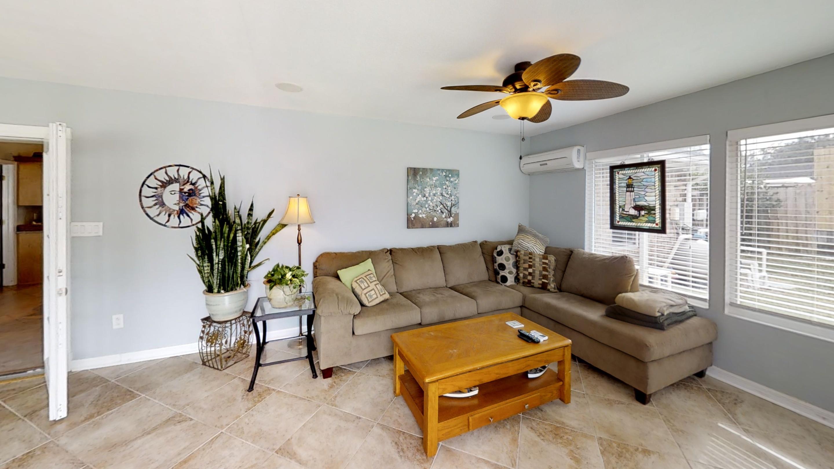 COUNTRY BREEZE ESTATES - Residential