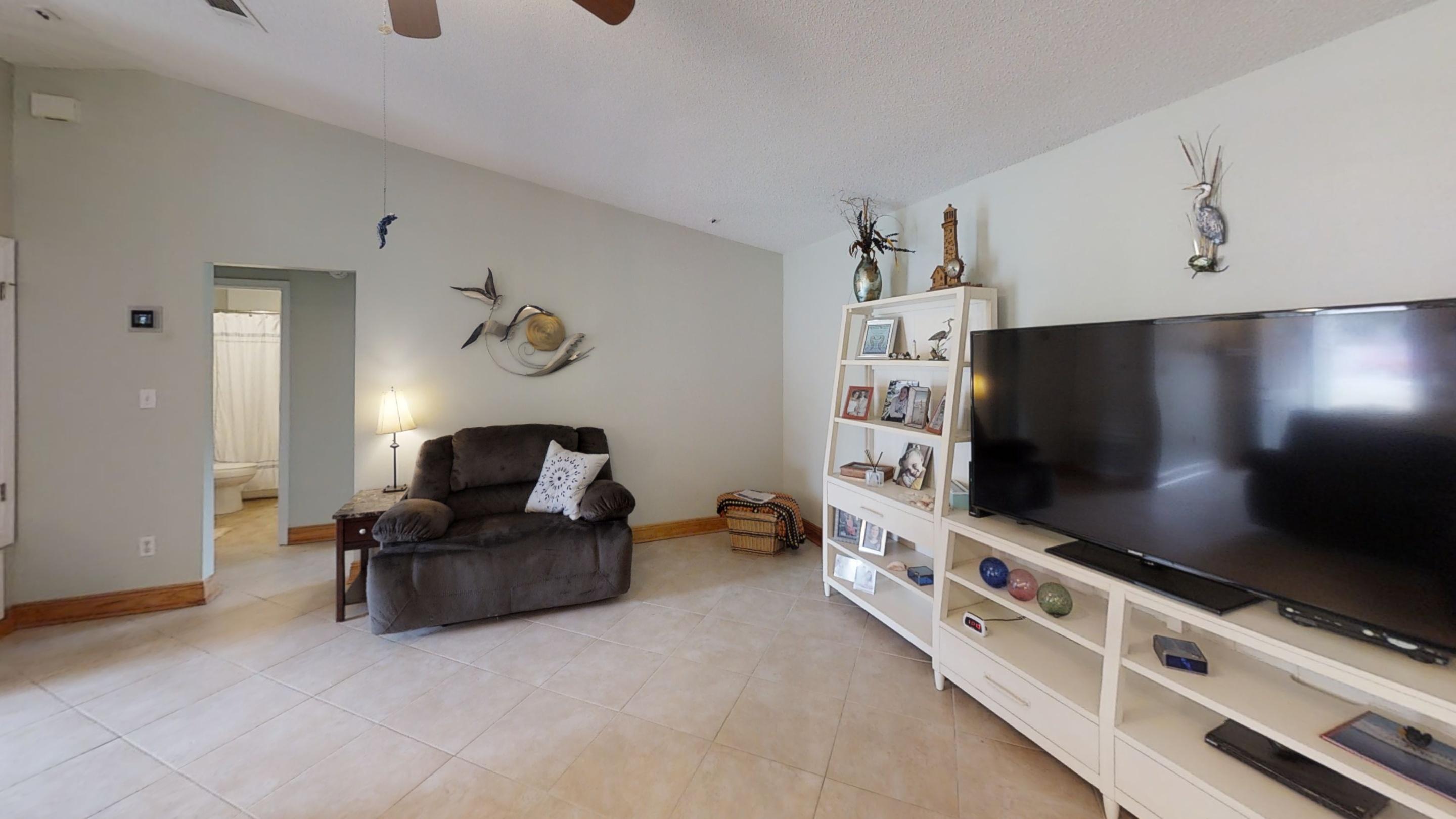 COUNTRY BREEZE ESTATES - Residential