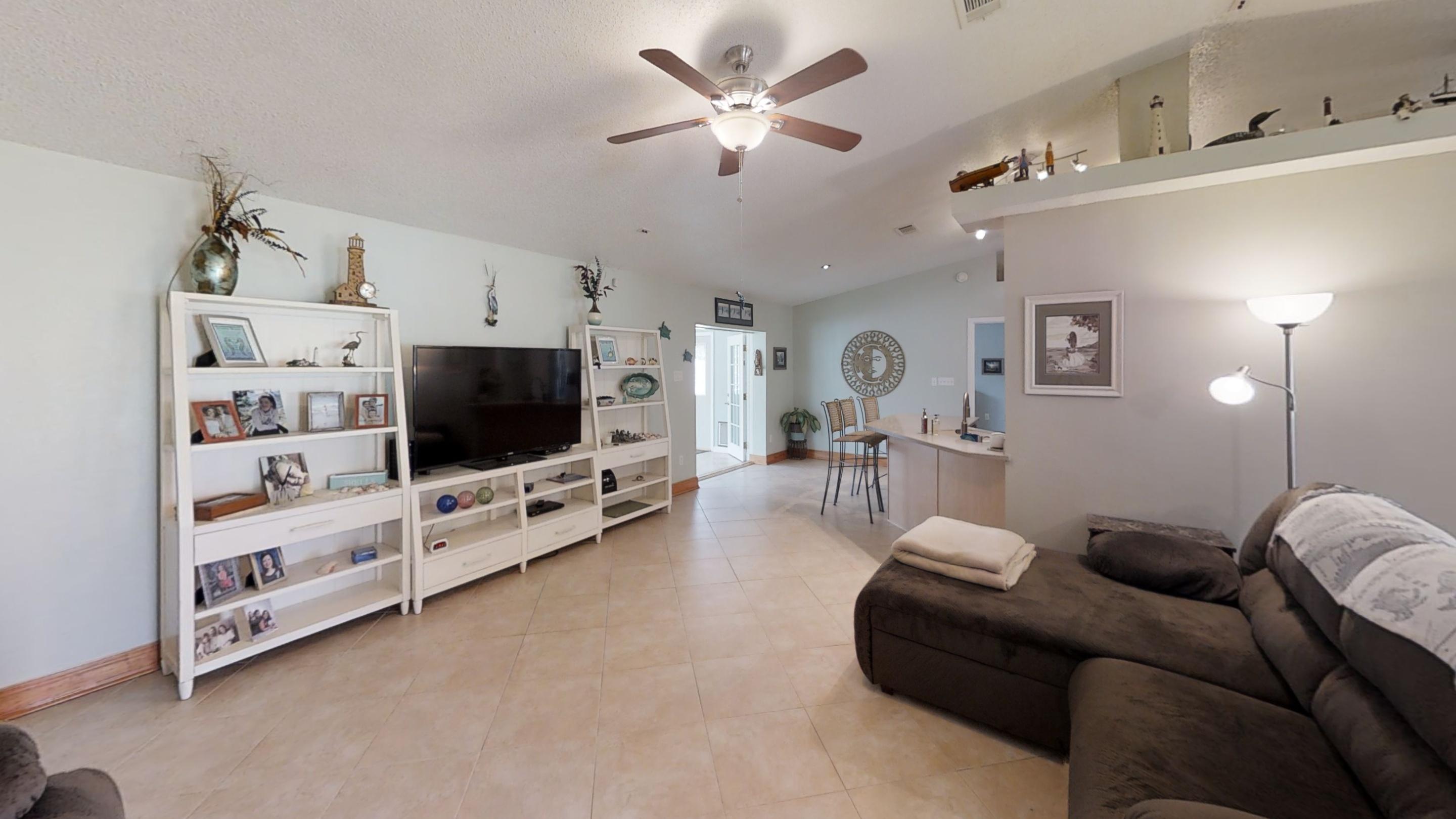 COUNTRY BREEZE ESTATES - Residential