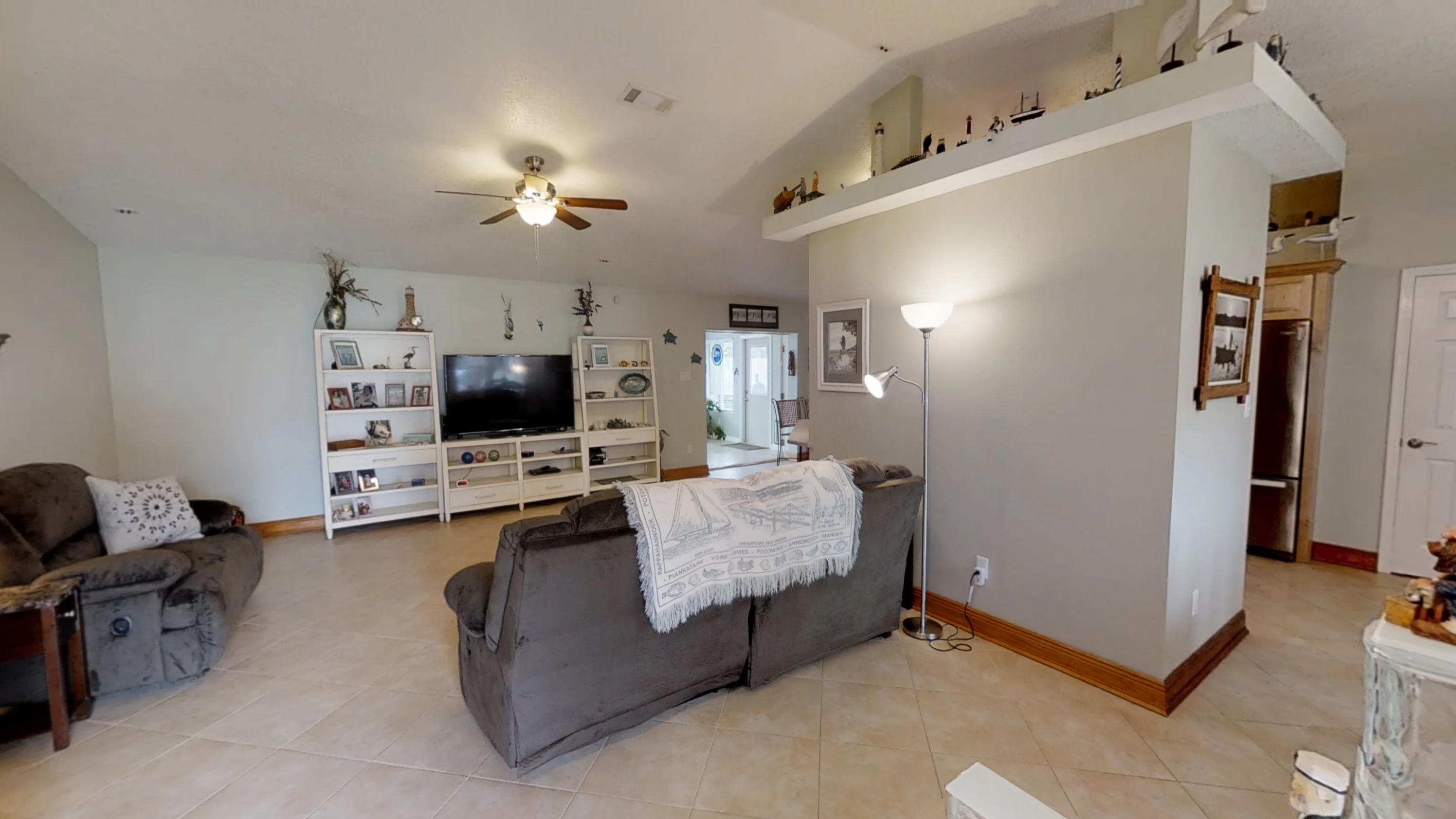 COUNTRY BREEZE ESTATES - Residential