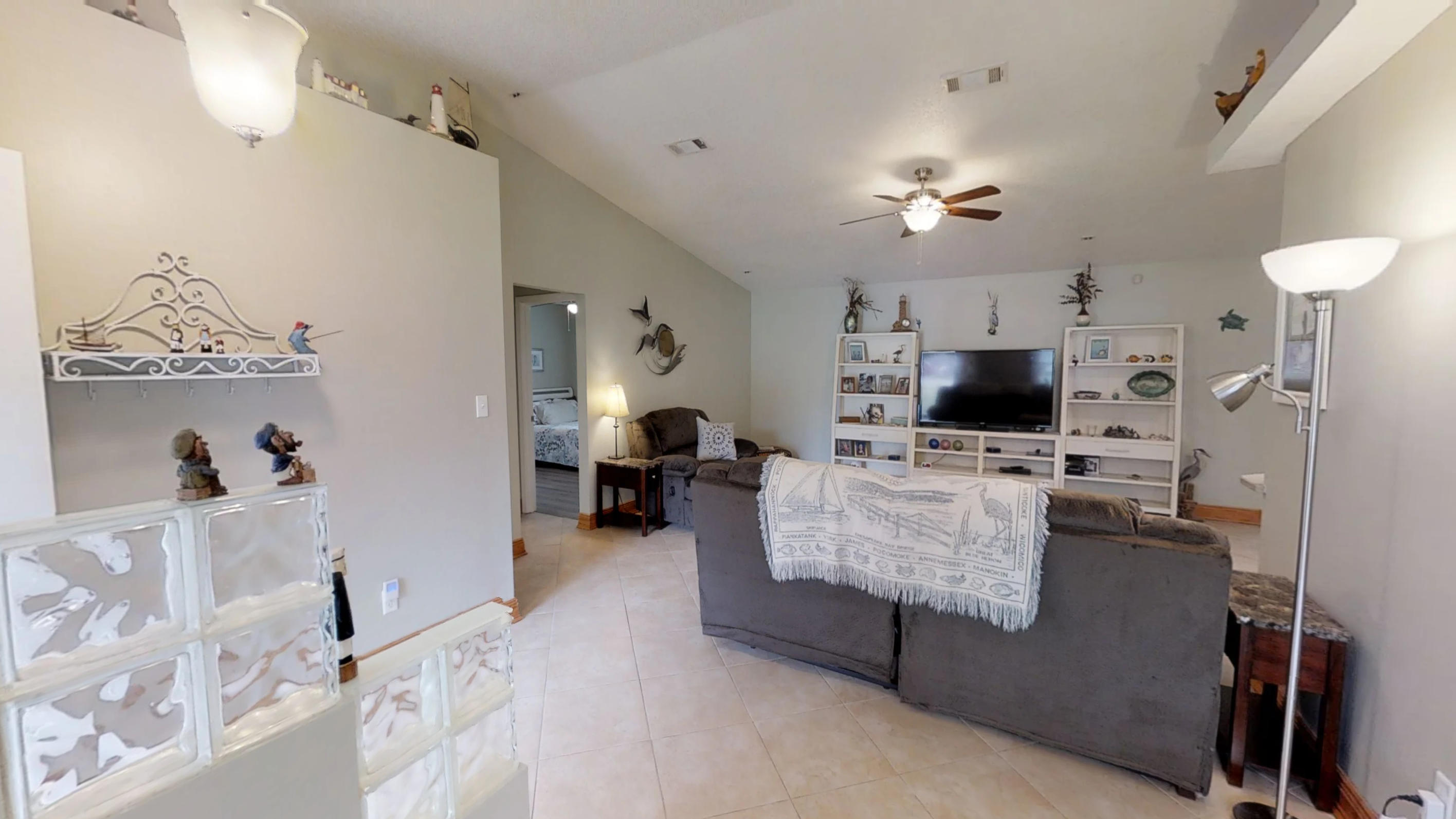 COUNTRY BREEZE ESTATES - Residential