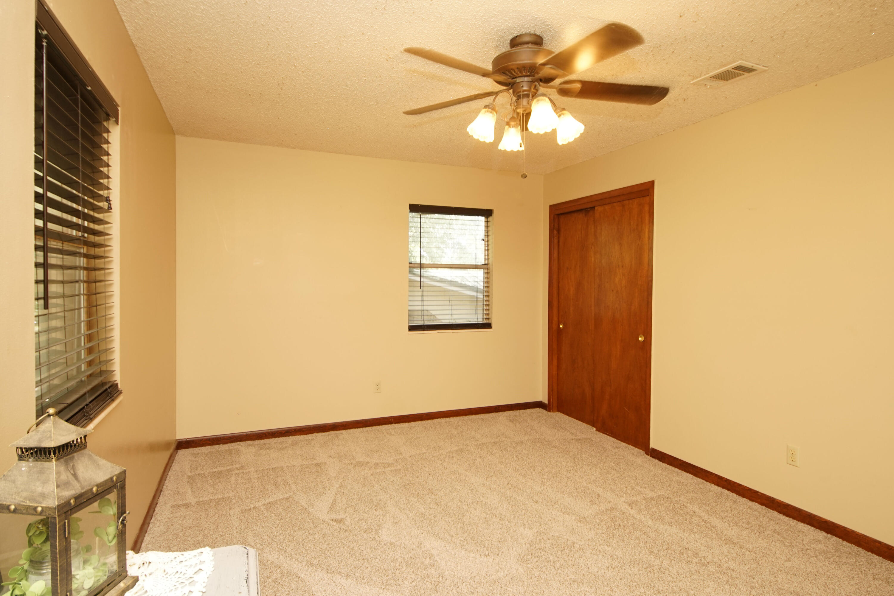 MCLAUGHLIN & HARRIS - Residential