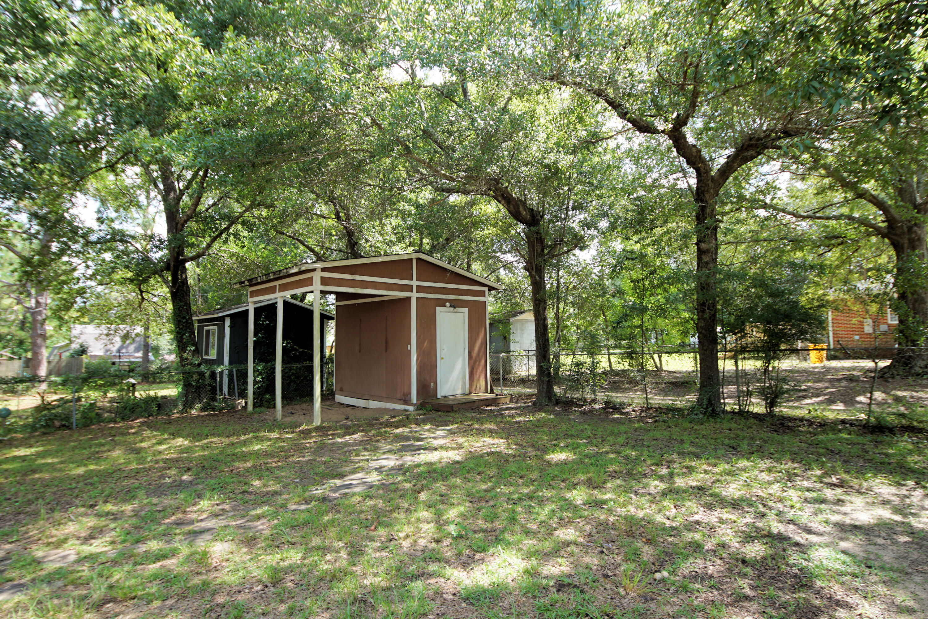 MCLAUGHLIN & HARRIS - Residential