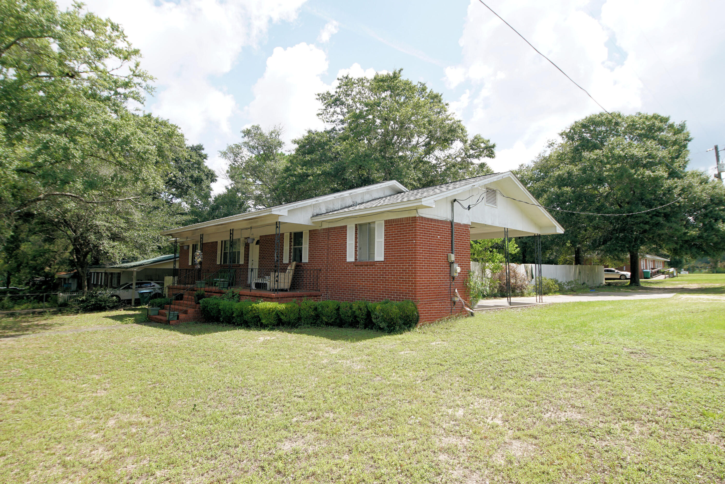 MCLAUGHLIN & HARRIS - Residential