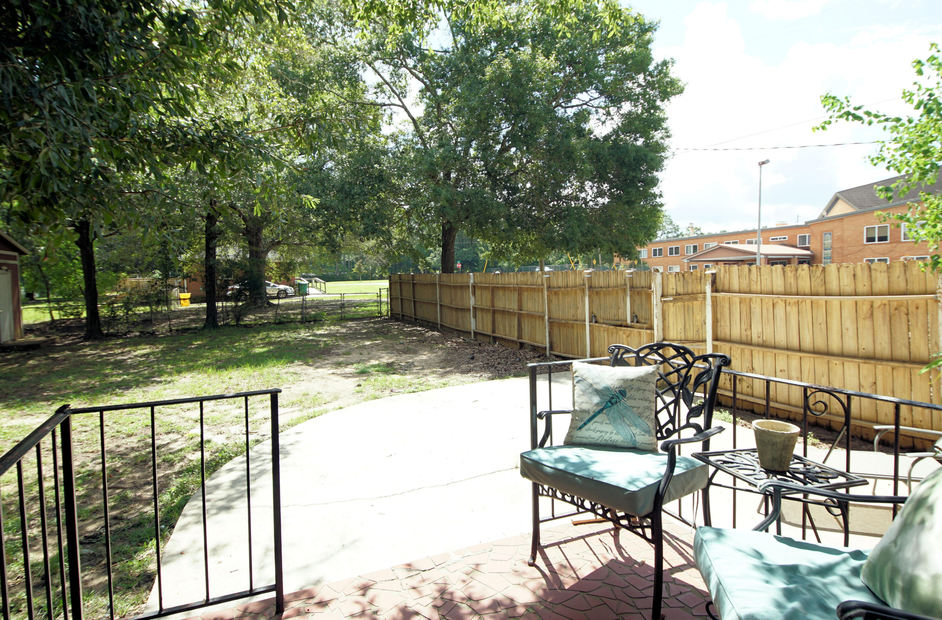 MCLAUGHLIN & HARRIS - Residential