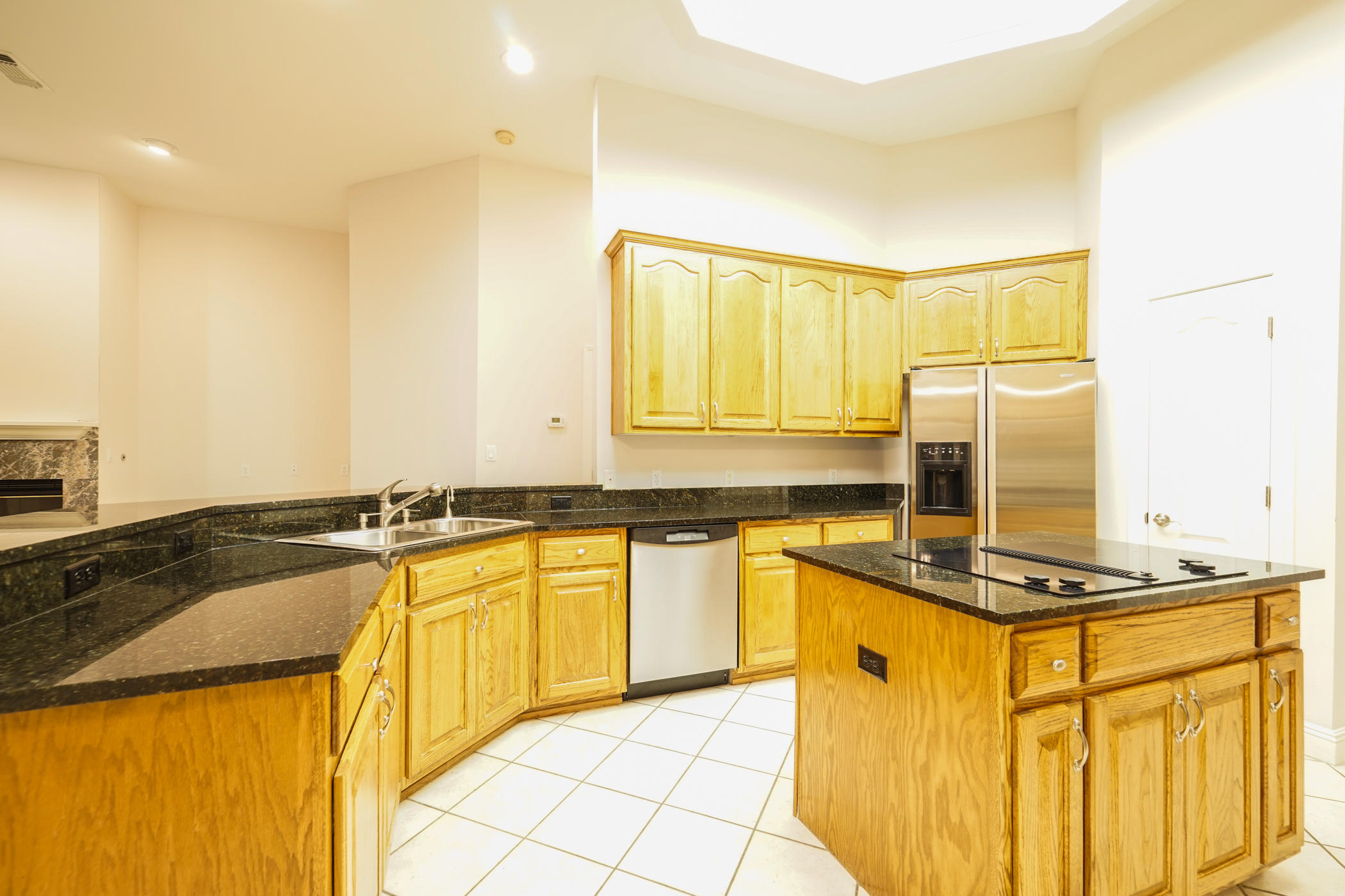 BAYTOWNE AVE EAST - Residential