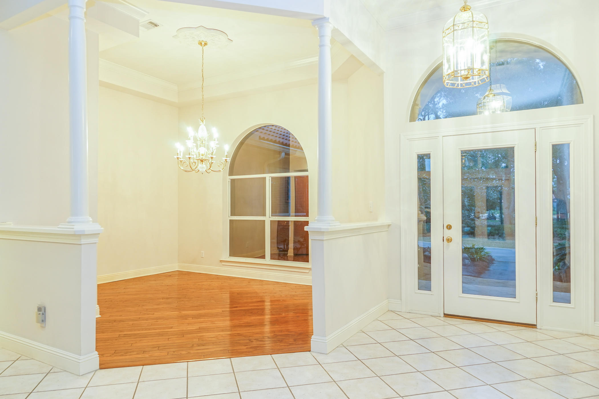 BAYTOWNE AVE EAST - Residential