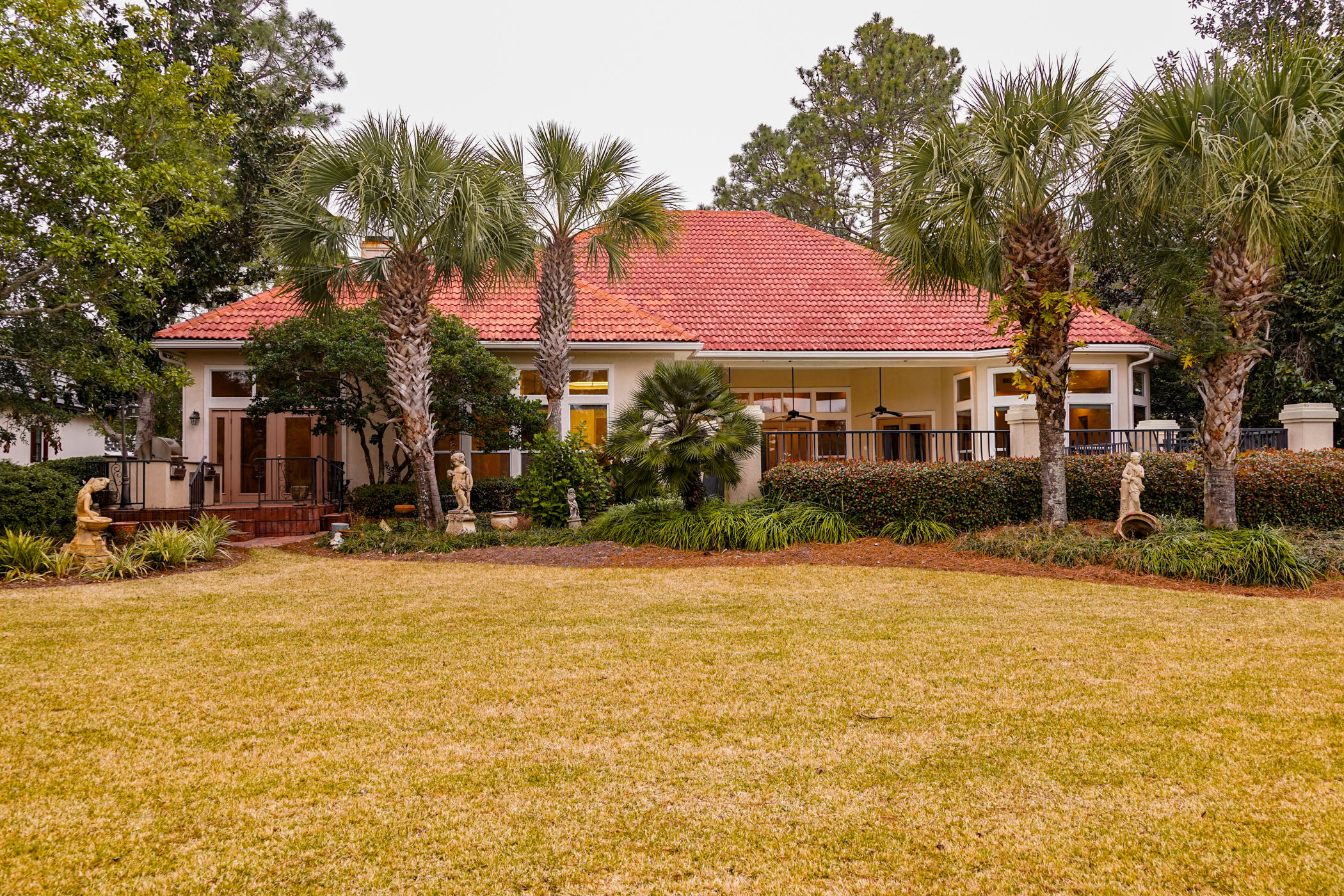 BAYTOWNE AVE EAST - Residential