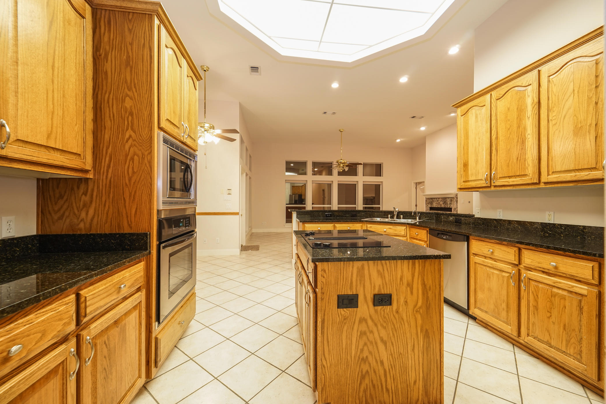 BAYTOWNE AVE EAST - Residential