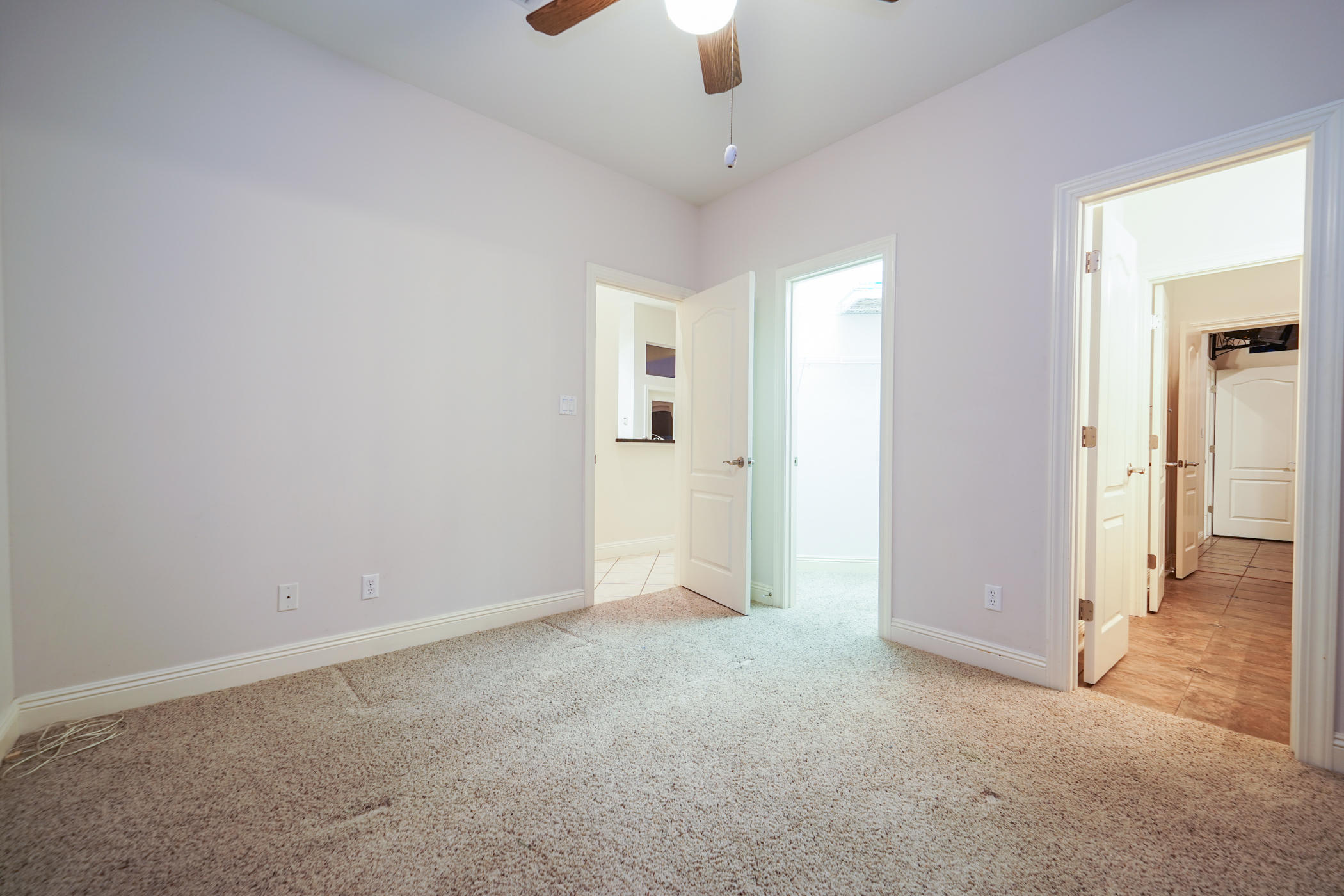 BAYTOWNE AVE EAST - Residential