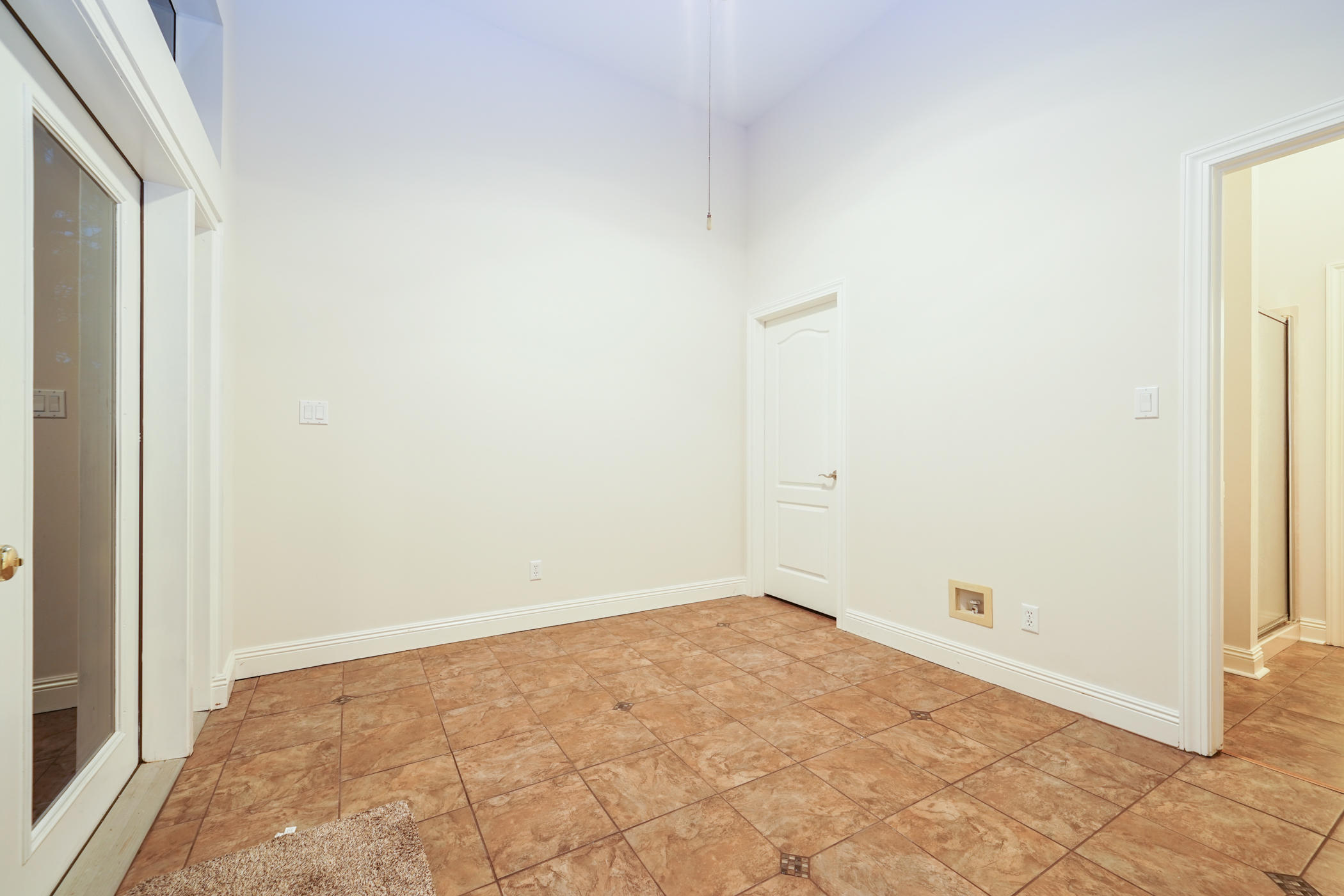 BAYTOWNE AVE EAST - Residential