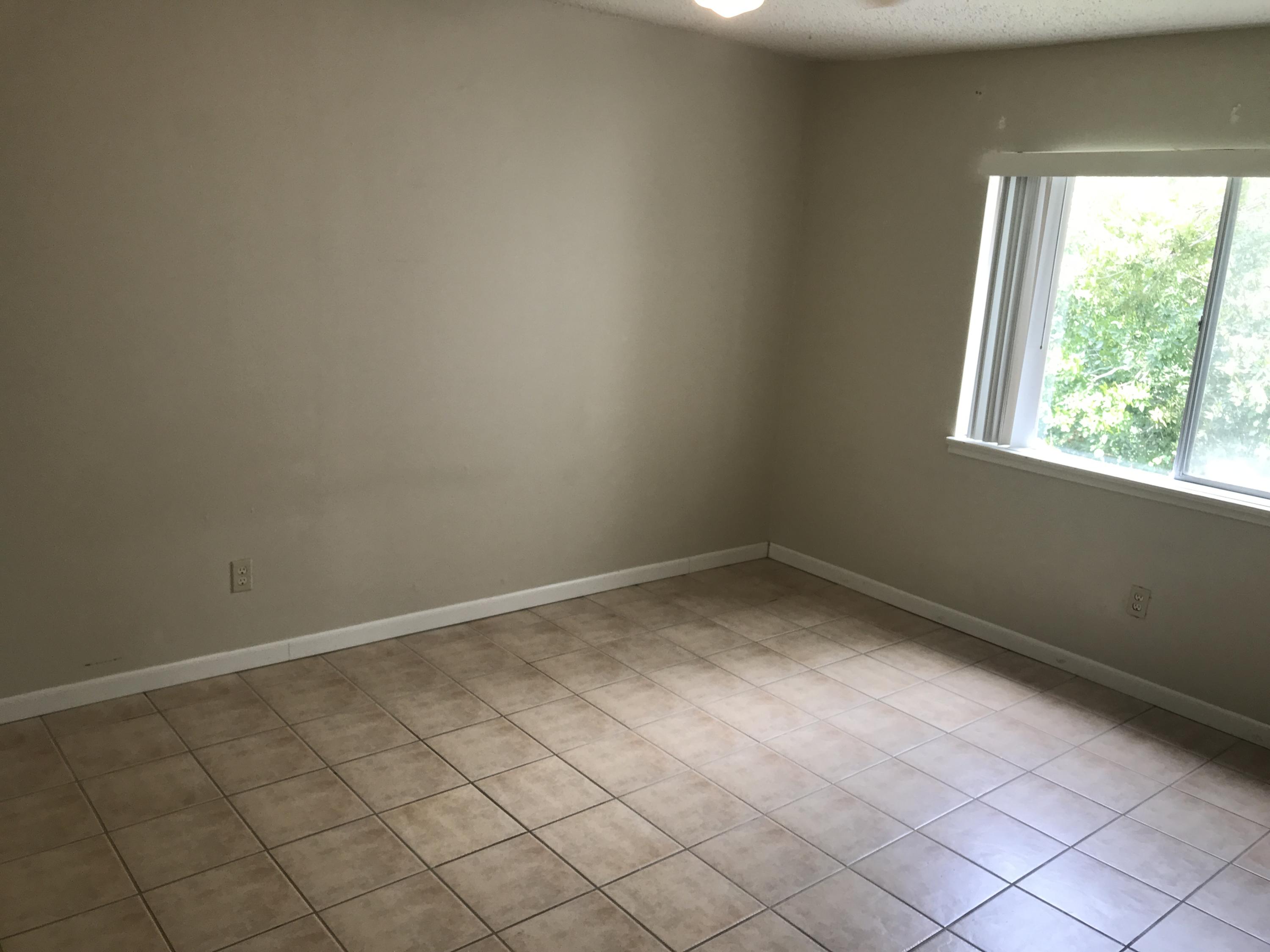 VALENCIA CONDO - Residential