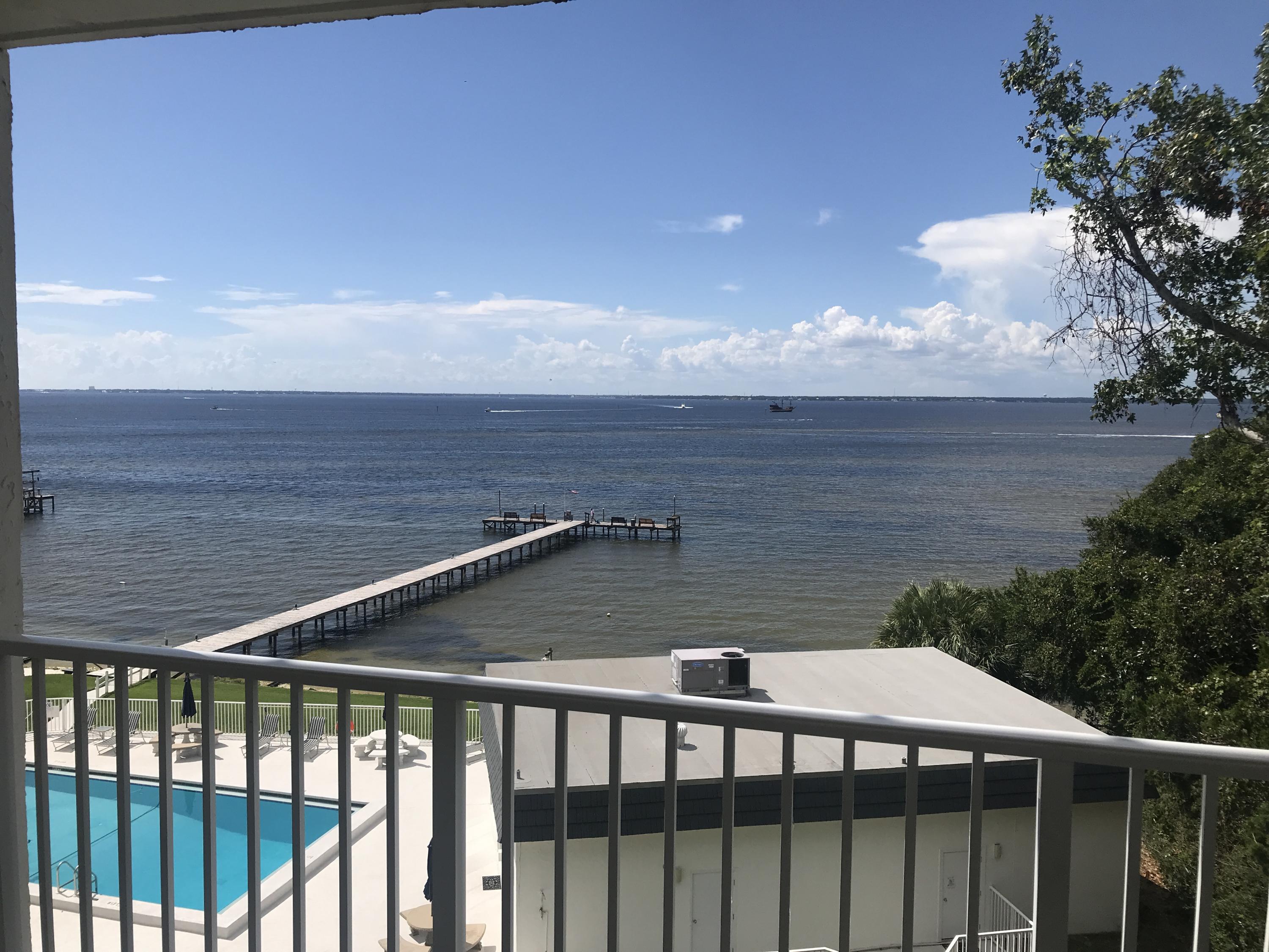 VALENCIA CONDO - Residential