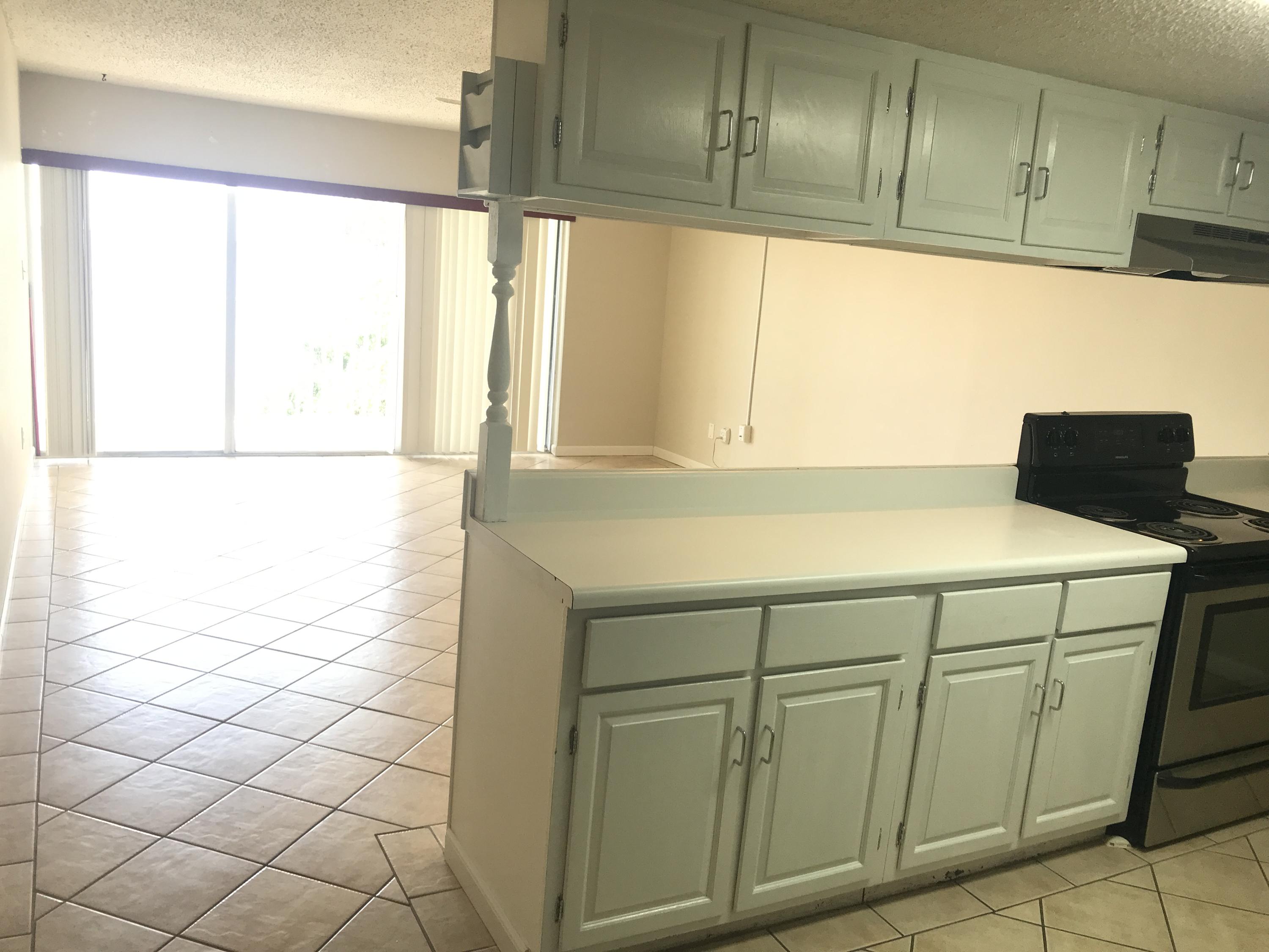 VALENCIA CONDO - Residential