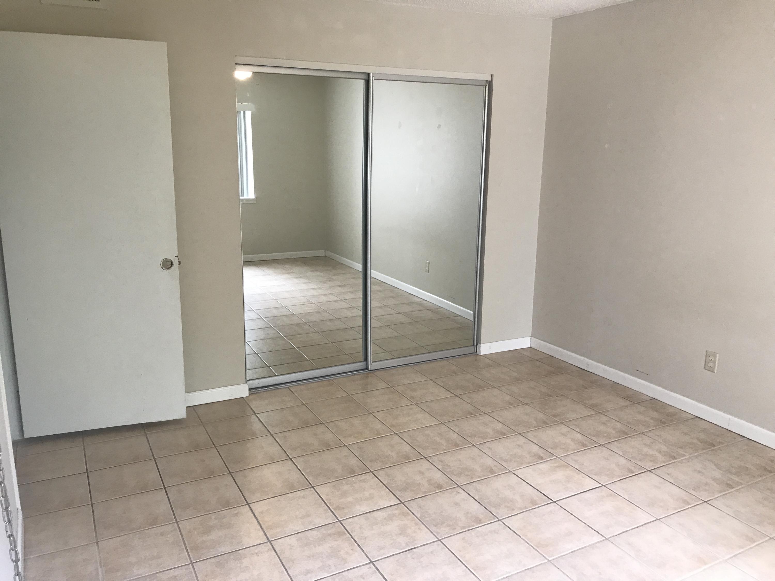 VALENCIA CONDO - Residential