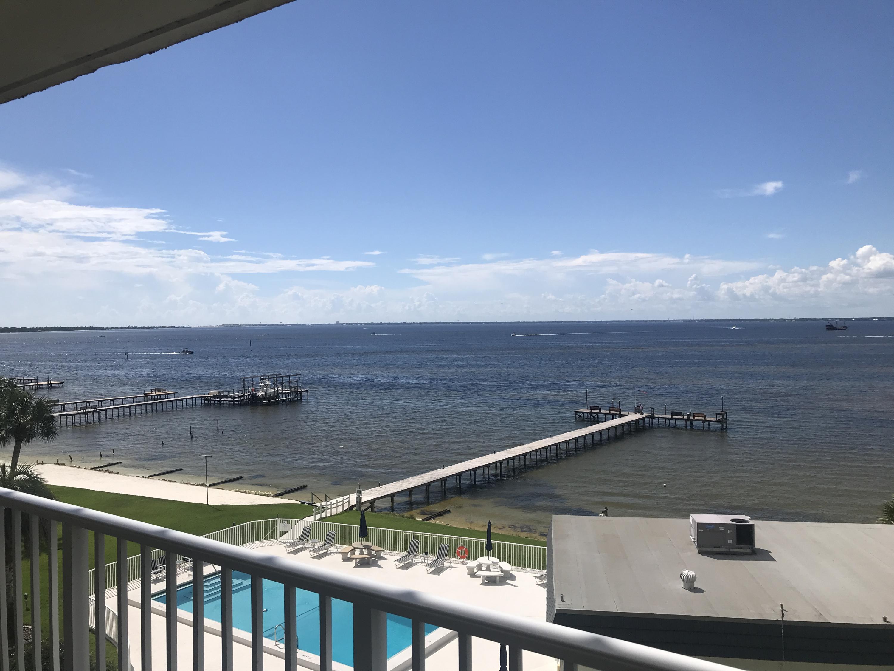 VALENCIA CONDO - Residential