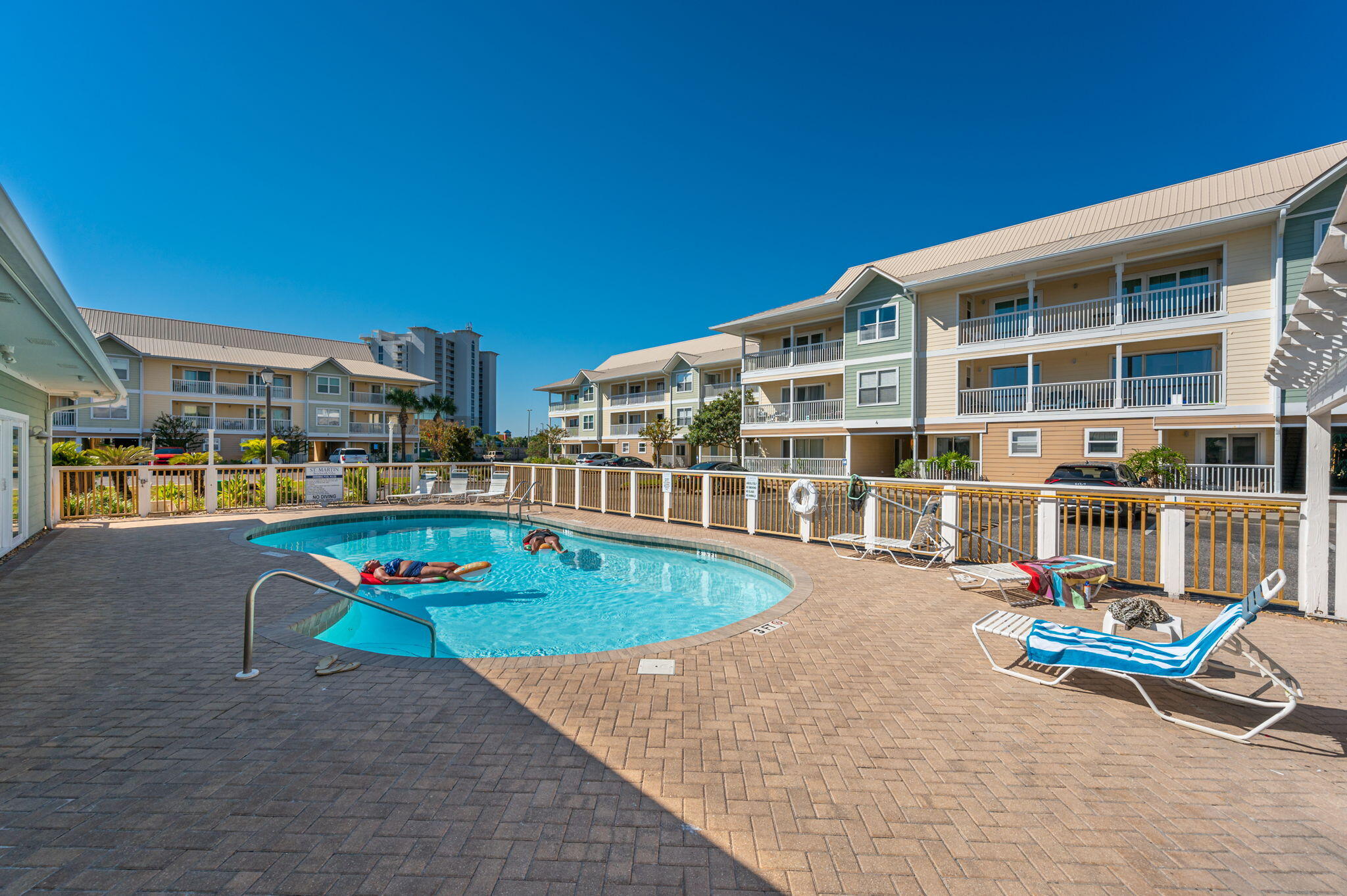 ST MARTIN BEACHWALK VILLAS - Residential