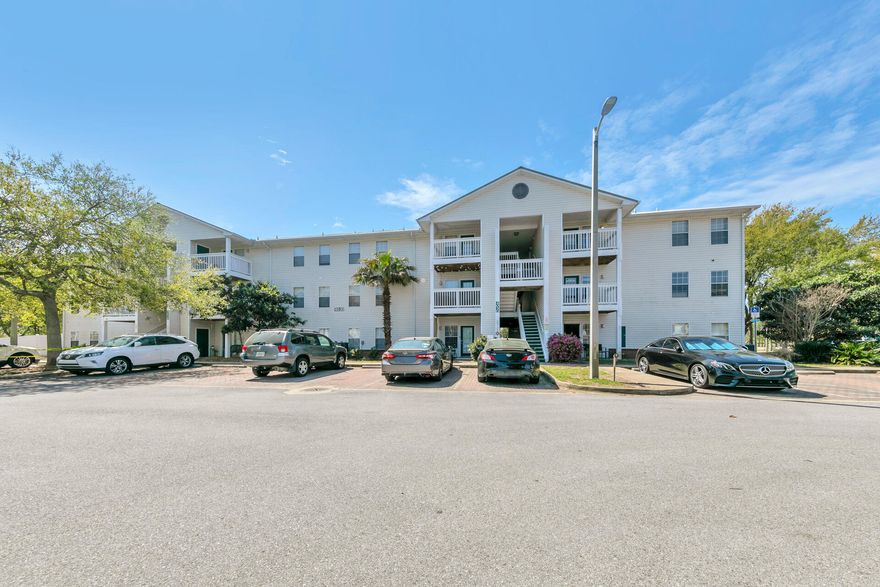 VA approved! This oversized, 920 sf condo has recent updates including new granite countertops and paint throughout. Larger than most 1 br's at Indian Lake, this spacious unit is located on the highly desired GROUND floor and is right across from the dog park. This 1 bedroom, one bath, is perfect for year round living, as a second home, or as a short or long term rental. Indian Lakes is within walking distance to the Beach, Destin's largest dog park, shopping, dining and the Morgan Sports Center with baseball fields, frisbee golf, soccer, softball, basketball, walking paths and soon to have pickle ball. Schedule your exclusive showing today!