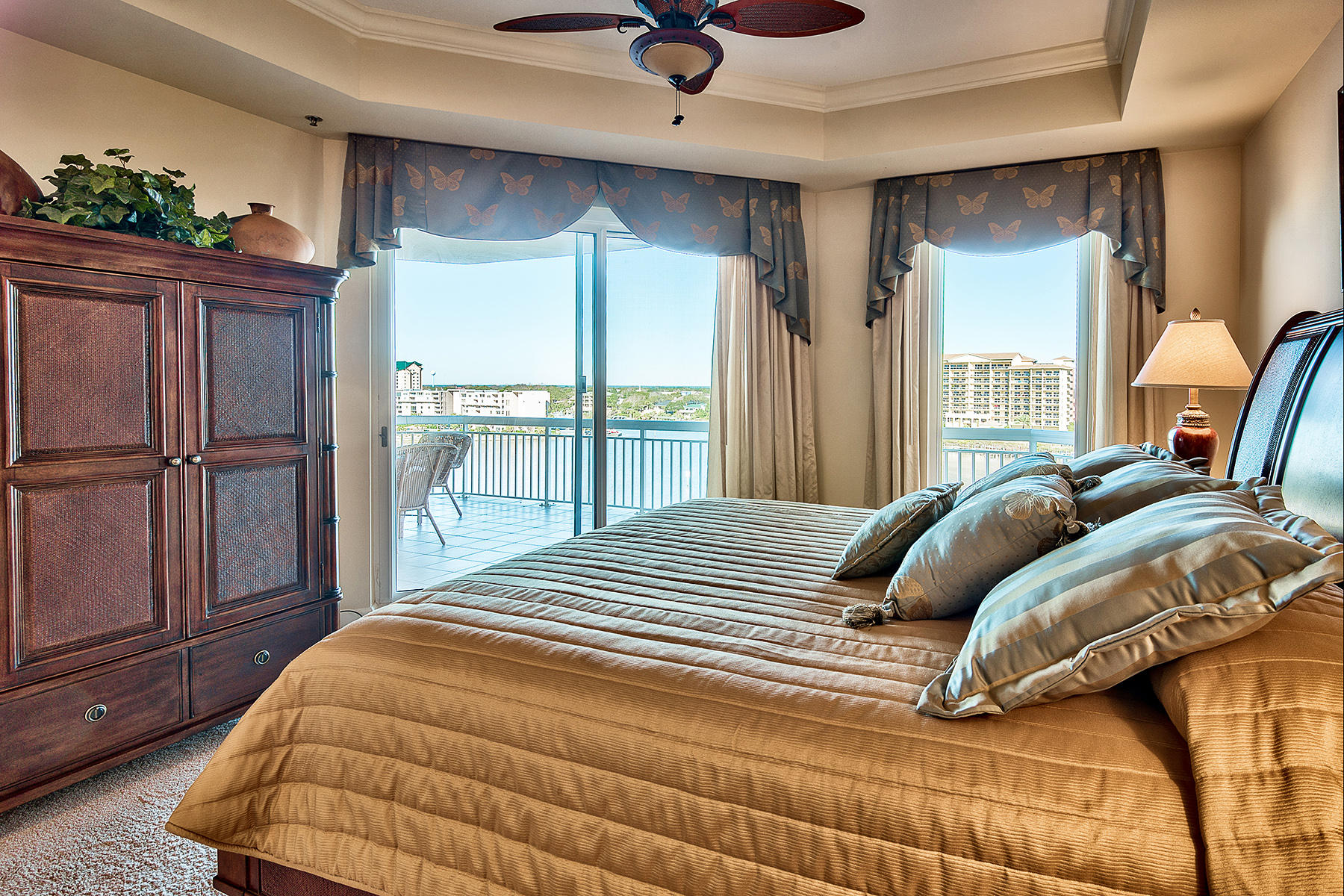 HARBOR LANDING - Residential