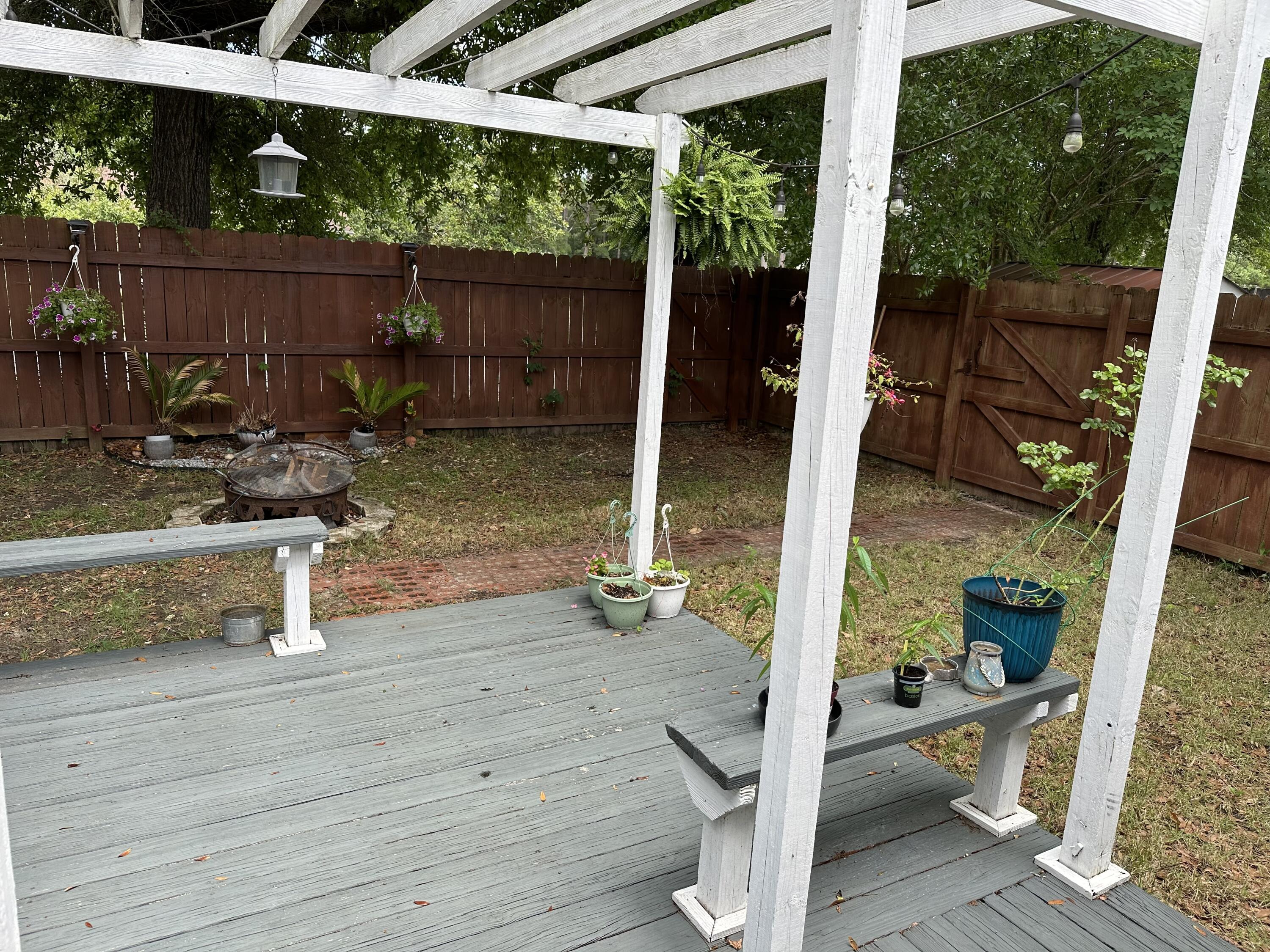 KELLY HILL & CRYSTAL (232202.00) - Residential Lease