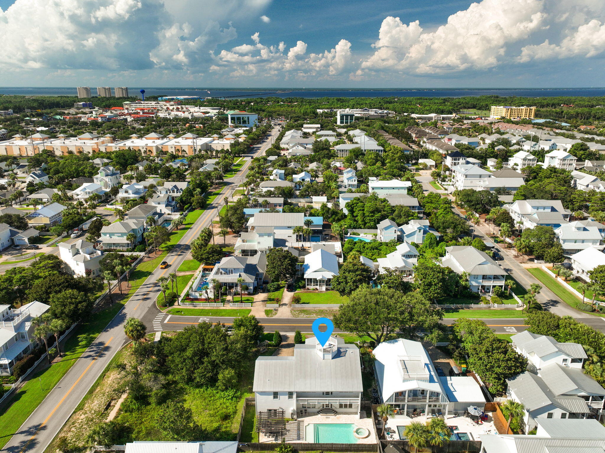 CRYSTAL BEACH - Residential