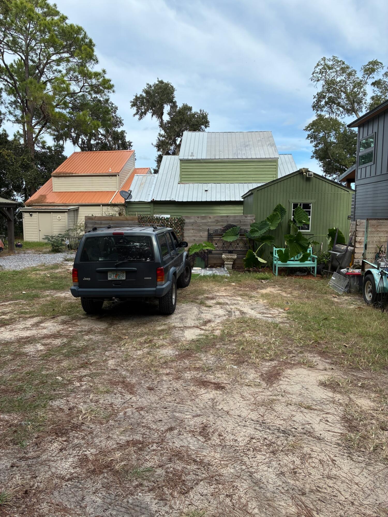 HUCK & TOM'S - Residential