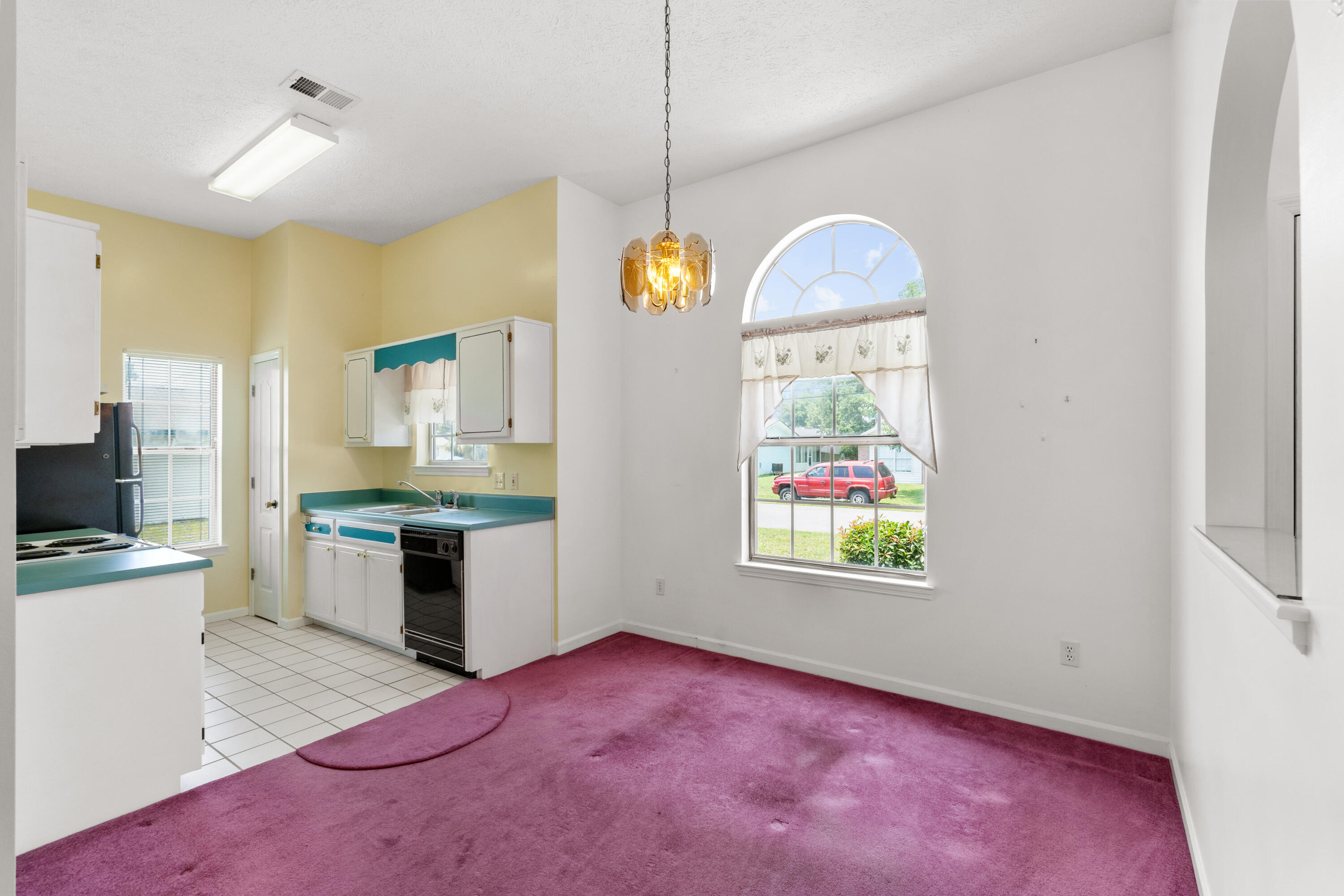 NORTH LAGOON HEIGHTS - Residential