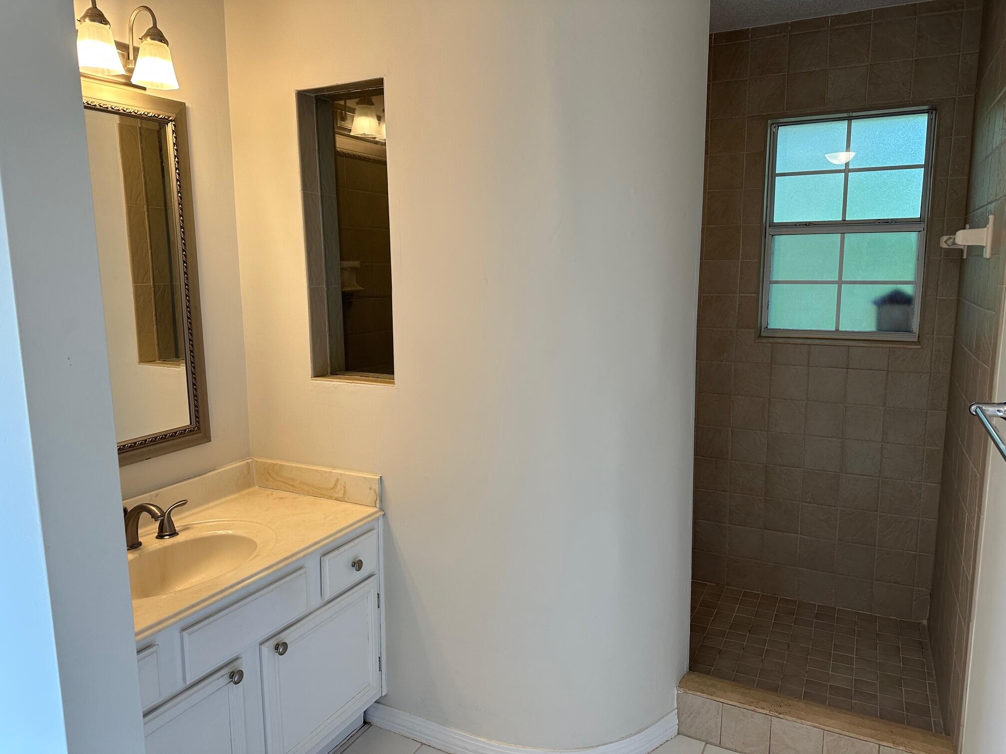 PARKWOOD ESTATES PH 1 BLUEWATER BAY - Residential Lease