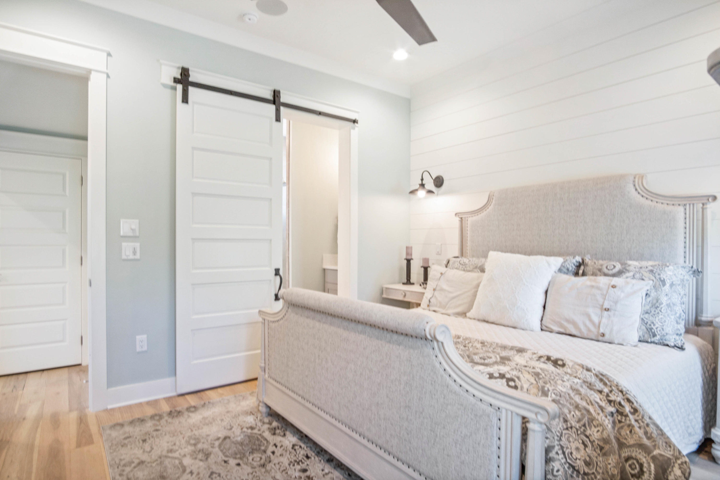 RidgeWalk - Residential